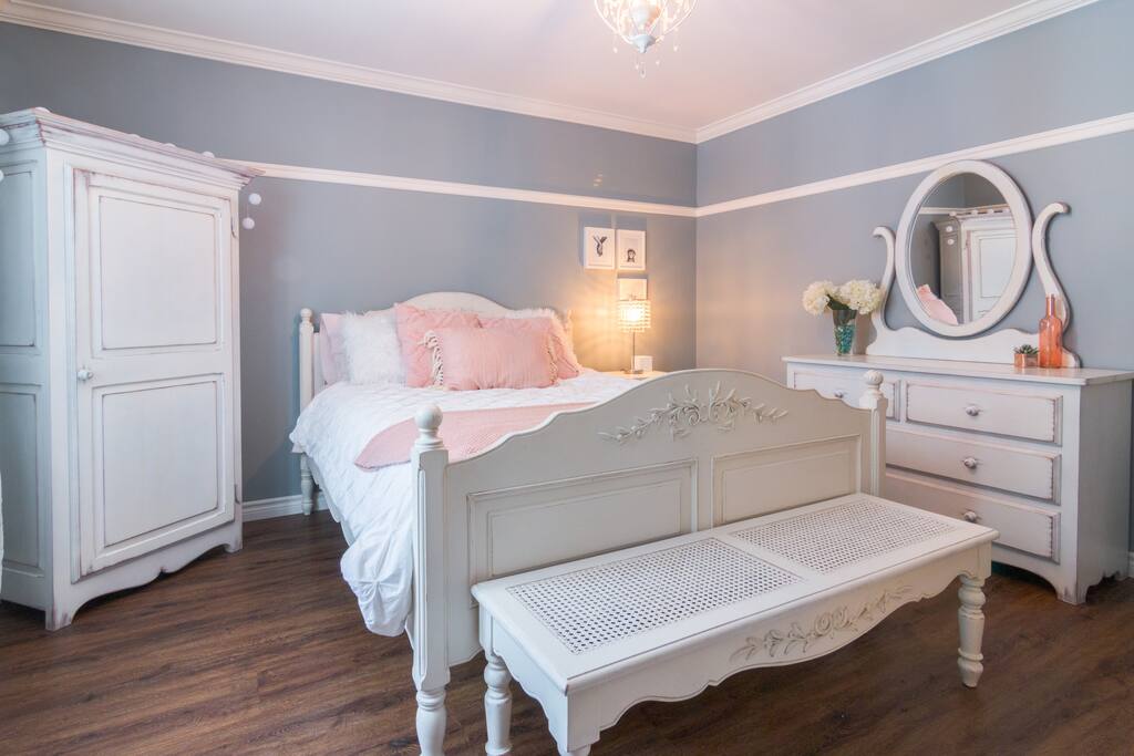 ห้องนอน 2 (เตียงควีนไซส์)