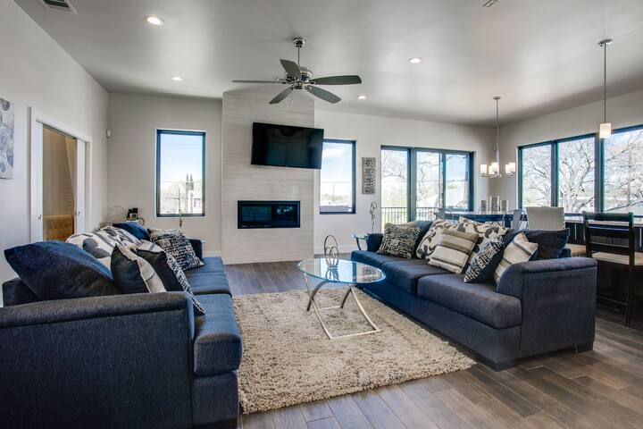 6 Bedrm+Modern+Elevated BishopArts-Dazzling View-1 gallery image 5