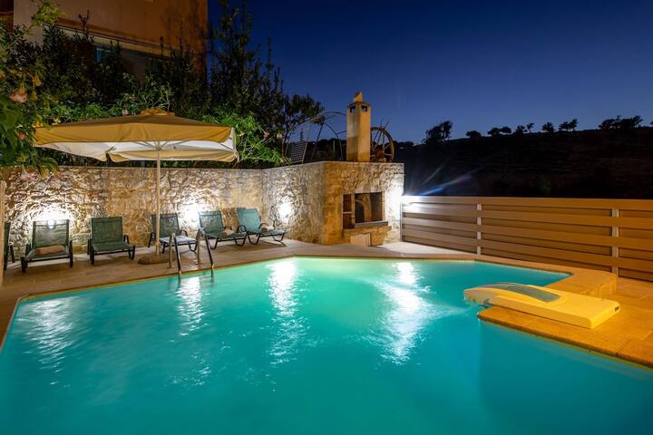 Villa Dafni – Mikra Anogia Villas gallery image 2