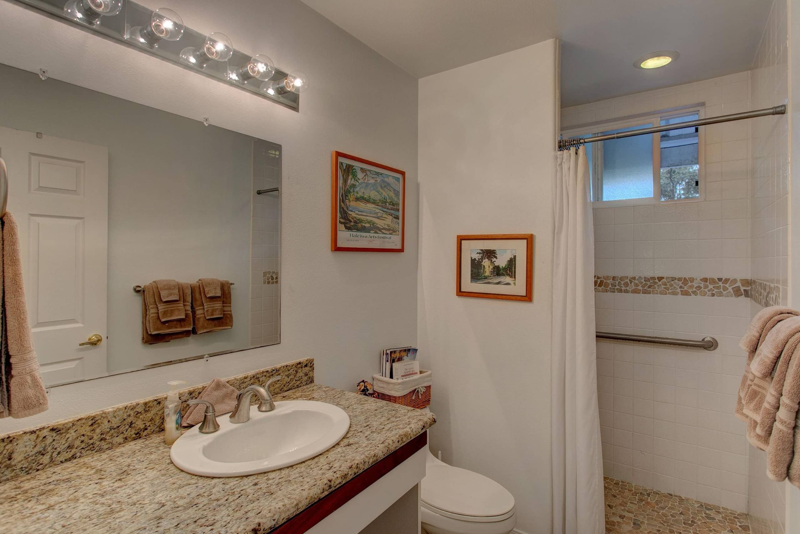 Home in Volcano · ★4.81 · 1 bedroom · 1 bed · 1 bath - Image 9