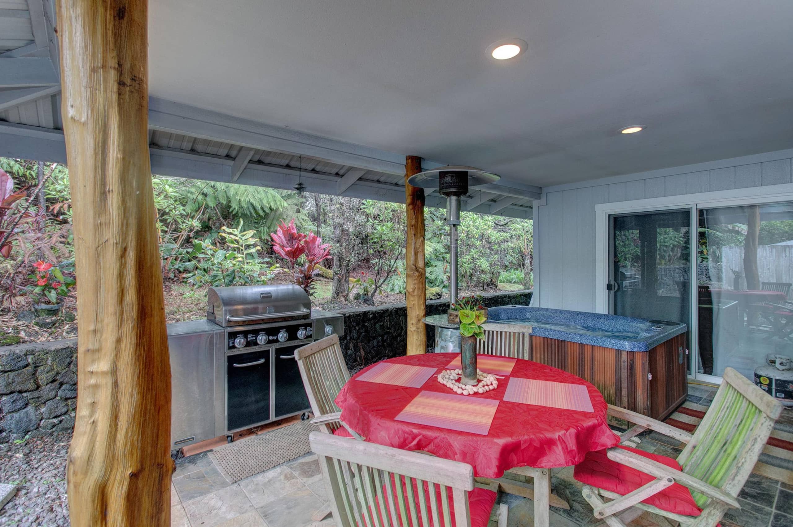 Home in Volcano · ★4.81 · 1 bedroom · 1 bed · 1 bath - Image 12