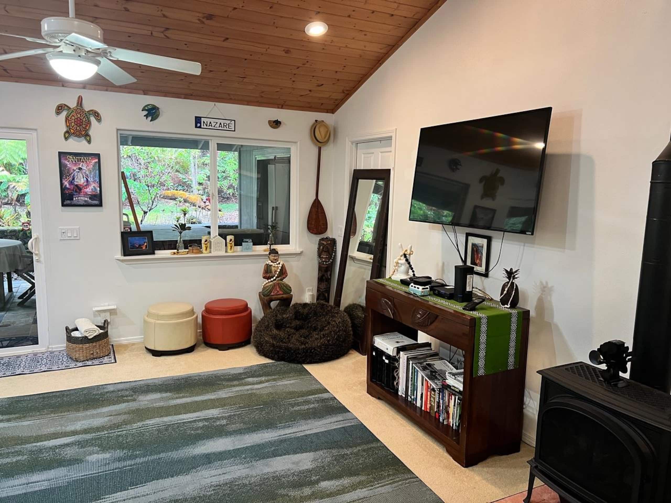 Home in Volcano · ★4.81 · 1 bedroom · 1 bed · 1 bath - Image 4