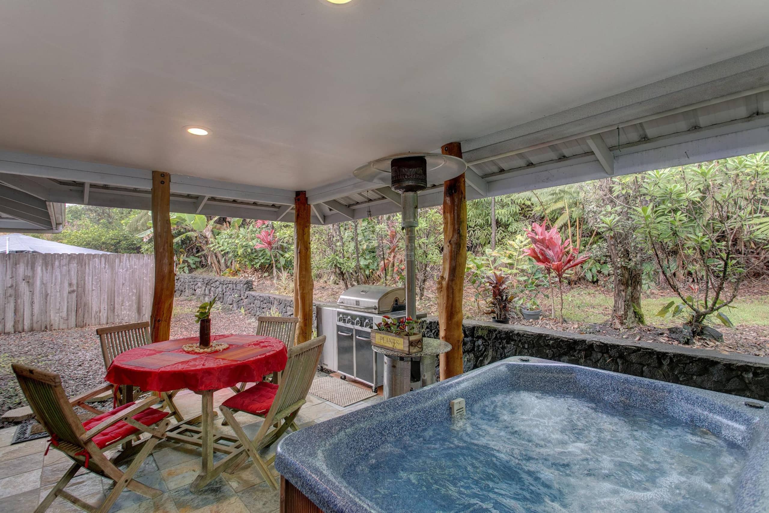 Home in Volcano · ★4.81 · 1 bedroom · 1 bed · 1 bath - Image 1