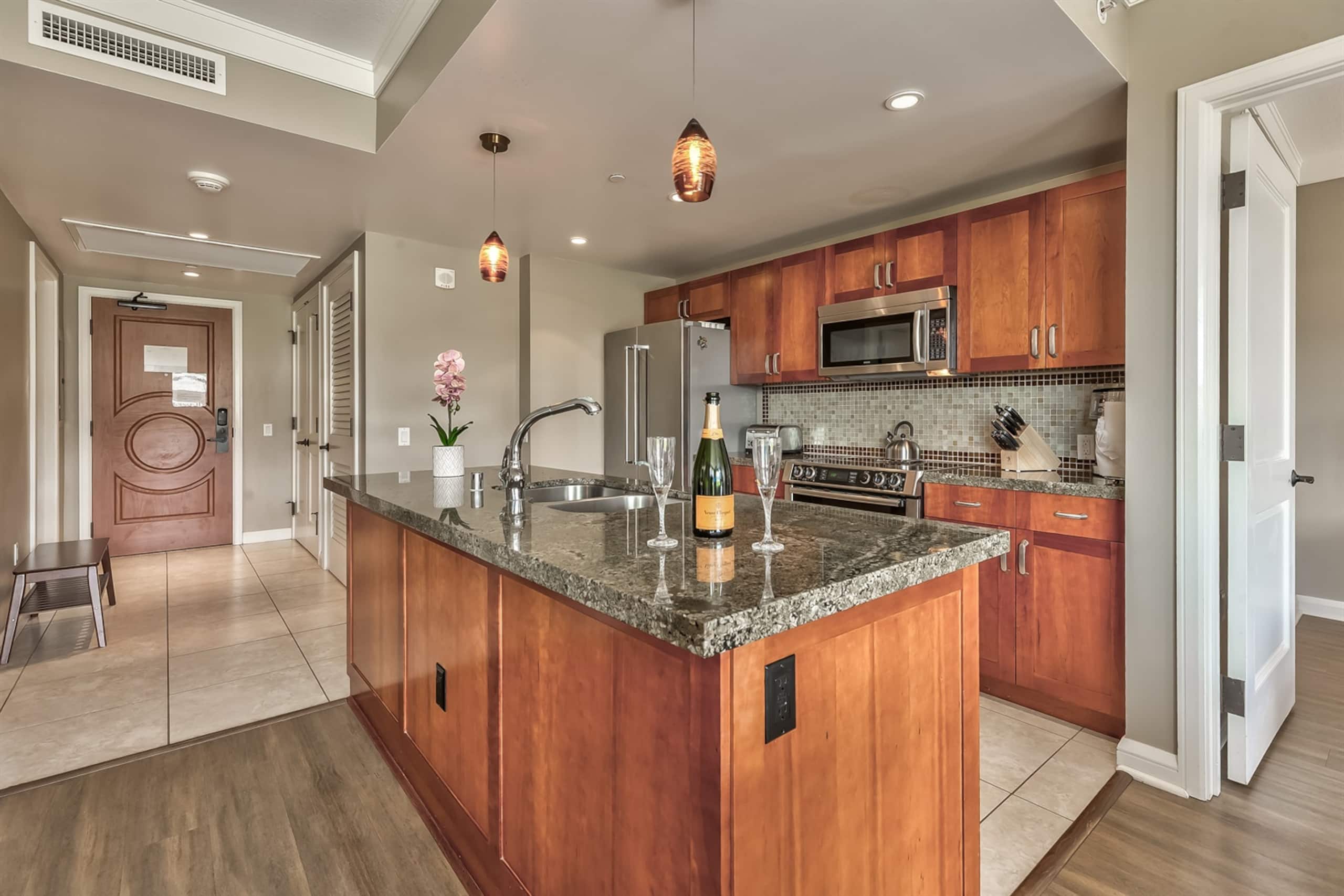 Condo in Lahaina · ★4.91 · 2 bedrooms · 3 beds · 2 baths - Image 11
