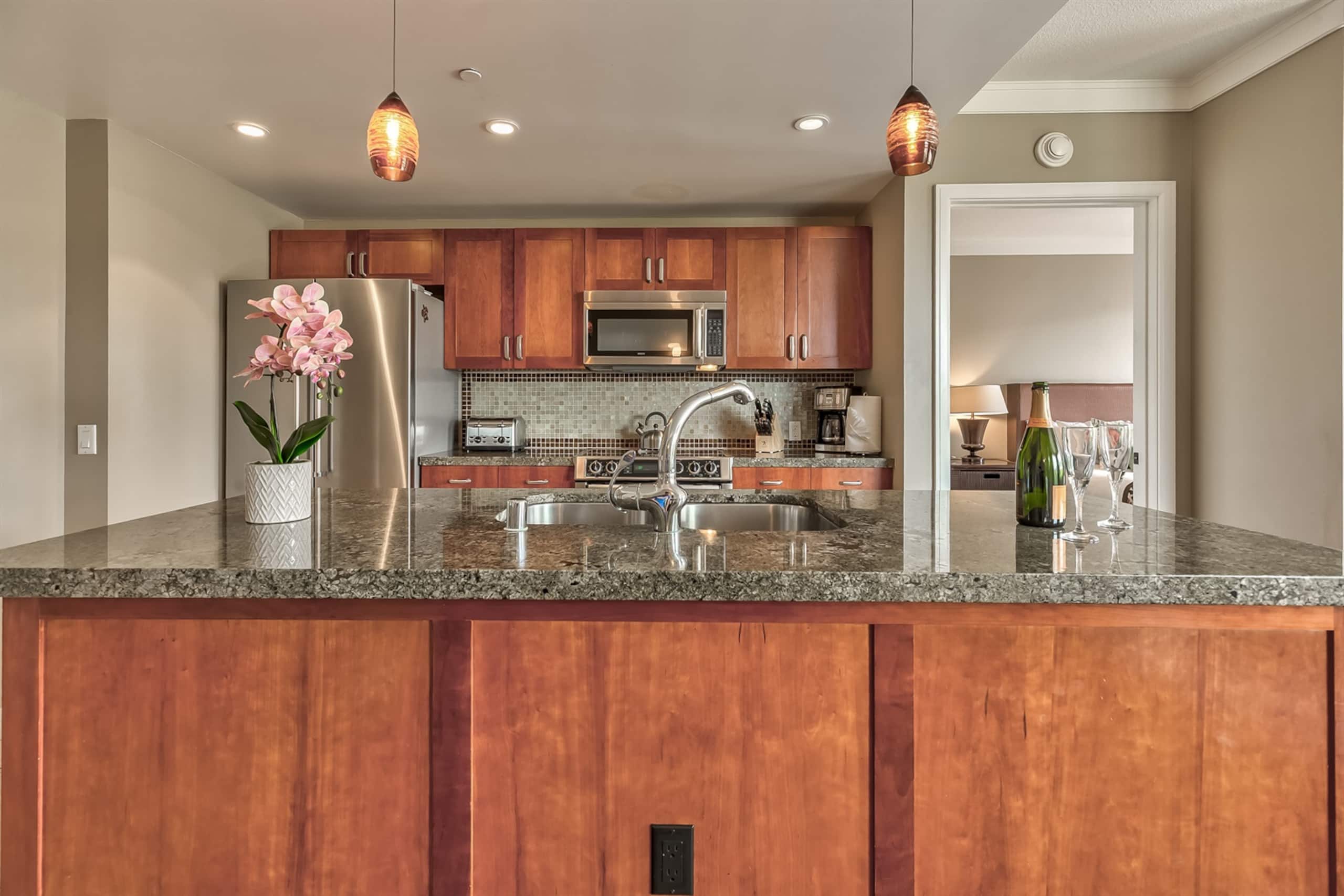 Condo in Lahaina · ★4.91 · 2 bedrooms · 3 beds · 2 baths - Image 10