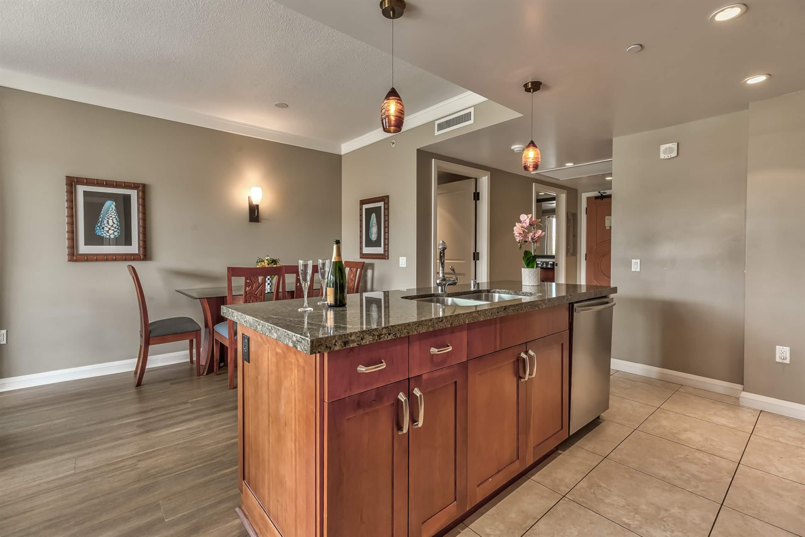 Condo in Lahaina · ★4.91 · 2 bedrooms · 3 beds · 2 baths - Image 6