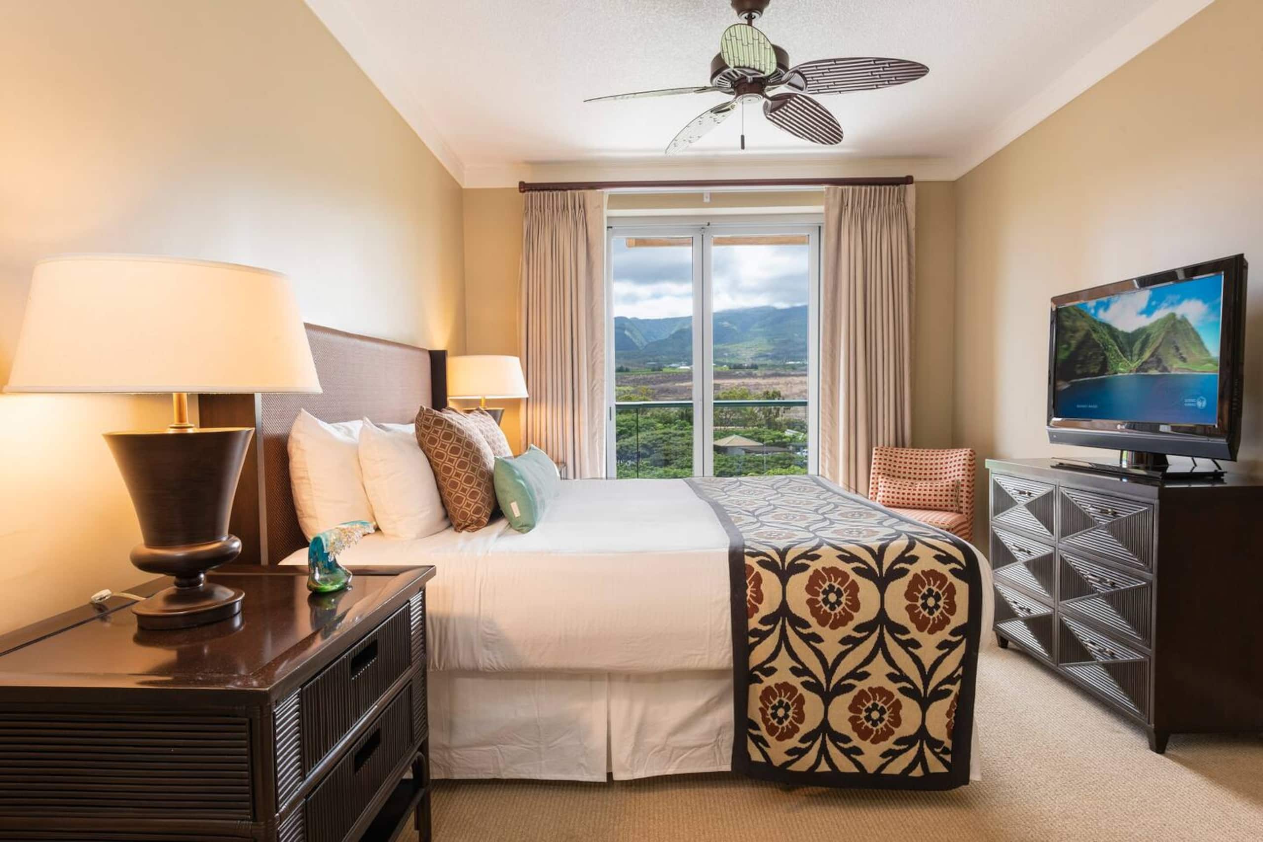 Condo in Lahaina · ★4.91 · 2 bedrooms · 3 beds · 2 baths - Image 17