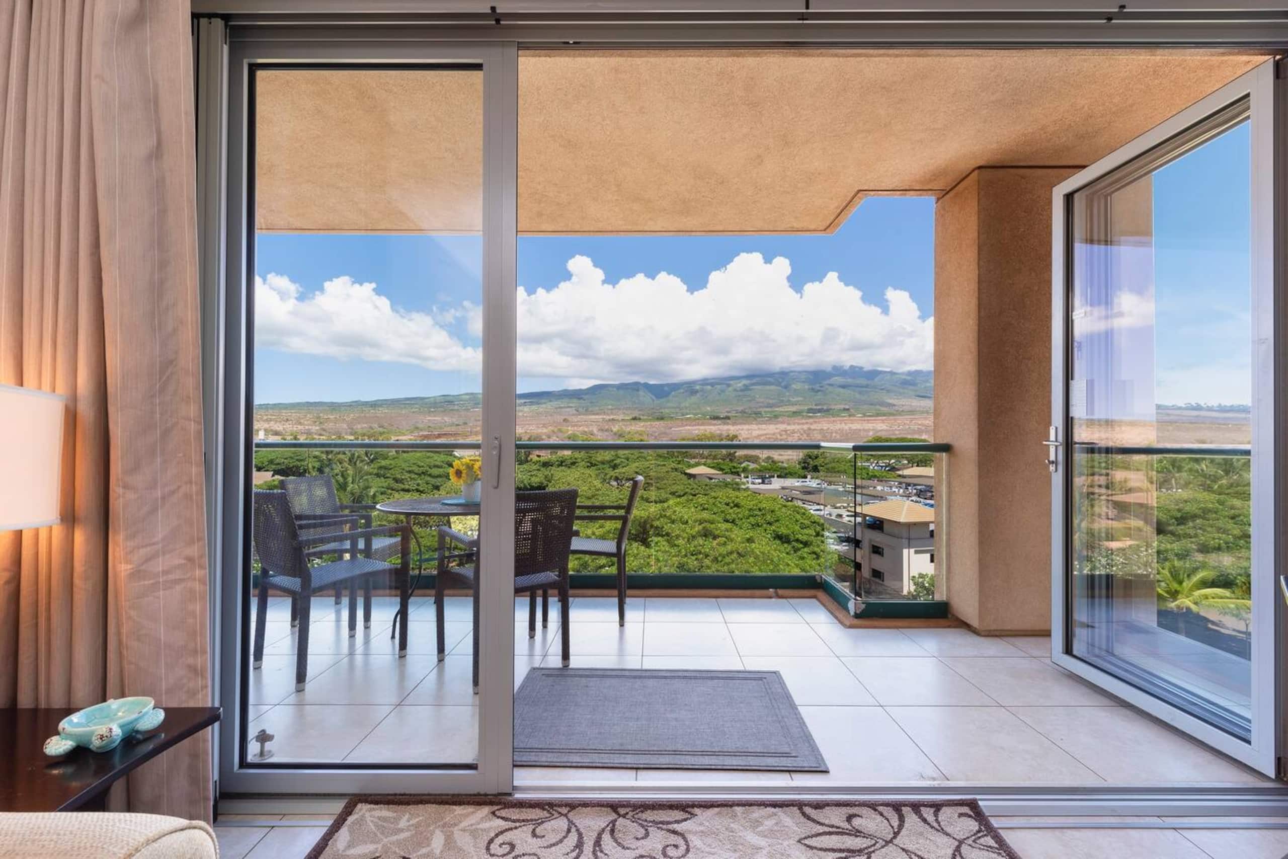 Condo in Lahaina · ★4.91 · 2 bedrooms · 3 beds · 2 baths - Image 12
