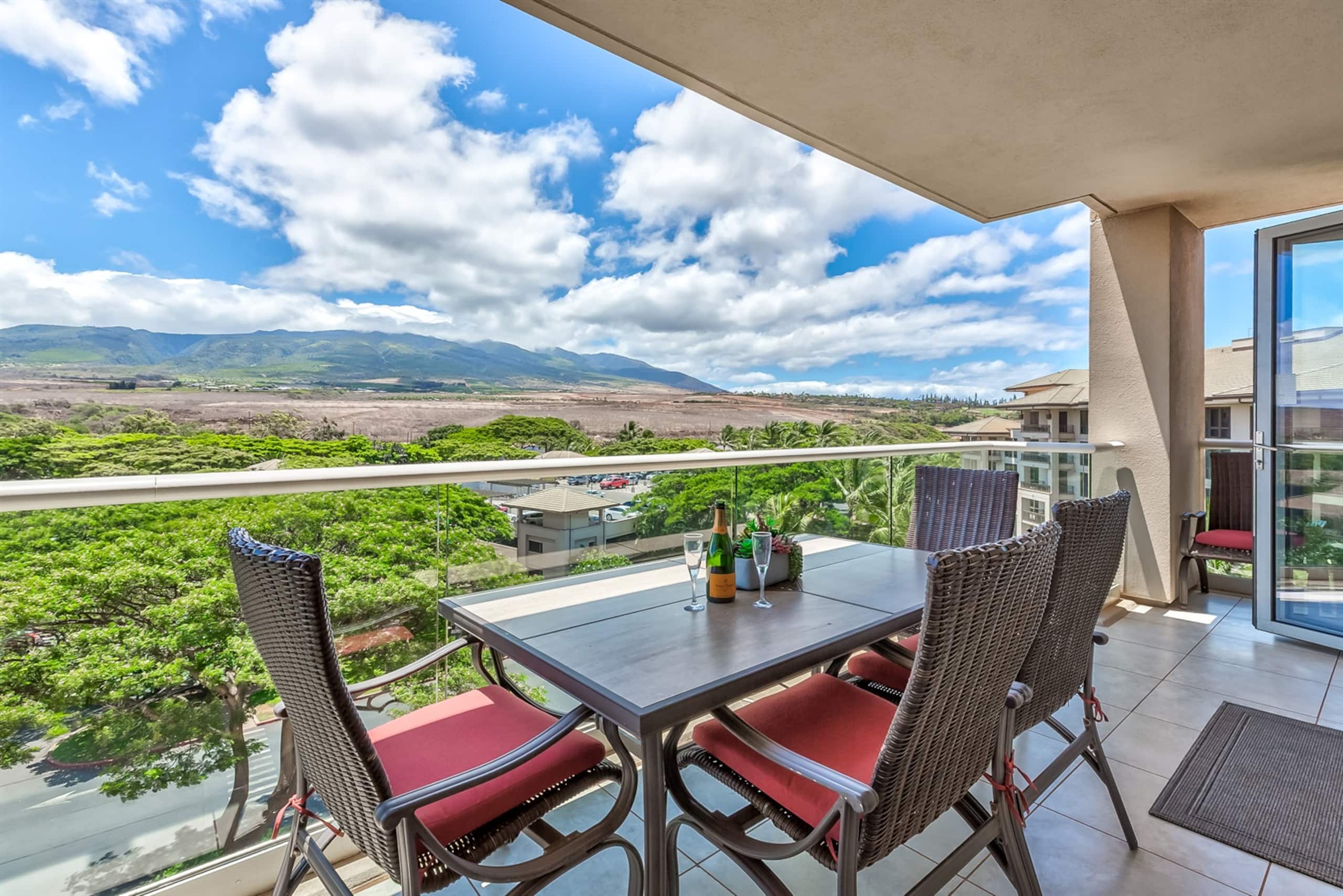 Condo in Lahaina · ★4.91 · 2 bedrooms · 3 beds · 2 baths - Image 1