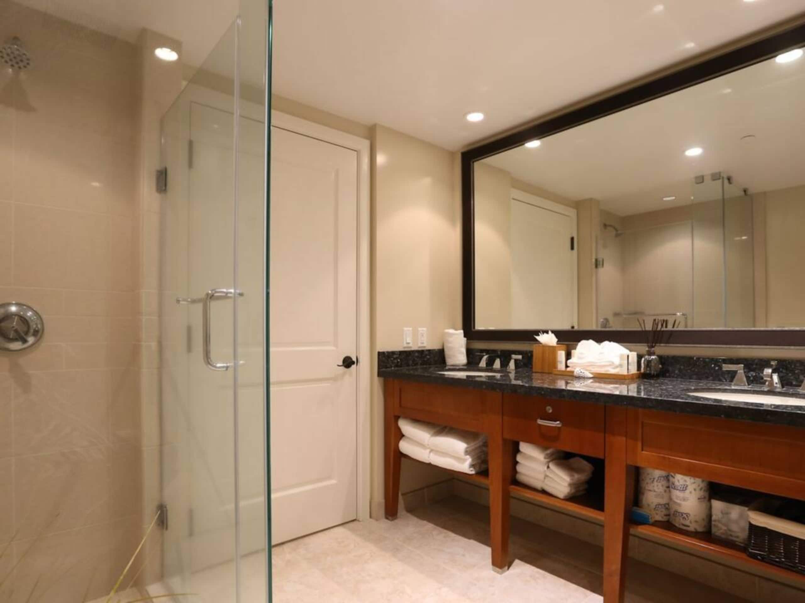 Condo in Lahaina · ★4.95 · 2 bedrooms · 3 beds · 2 baths - Image 29