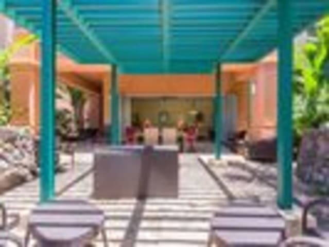 KLVR presents Honua Kai*Konea 139*Ground Floor*