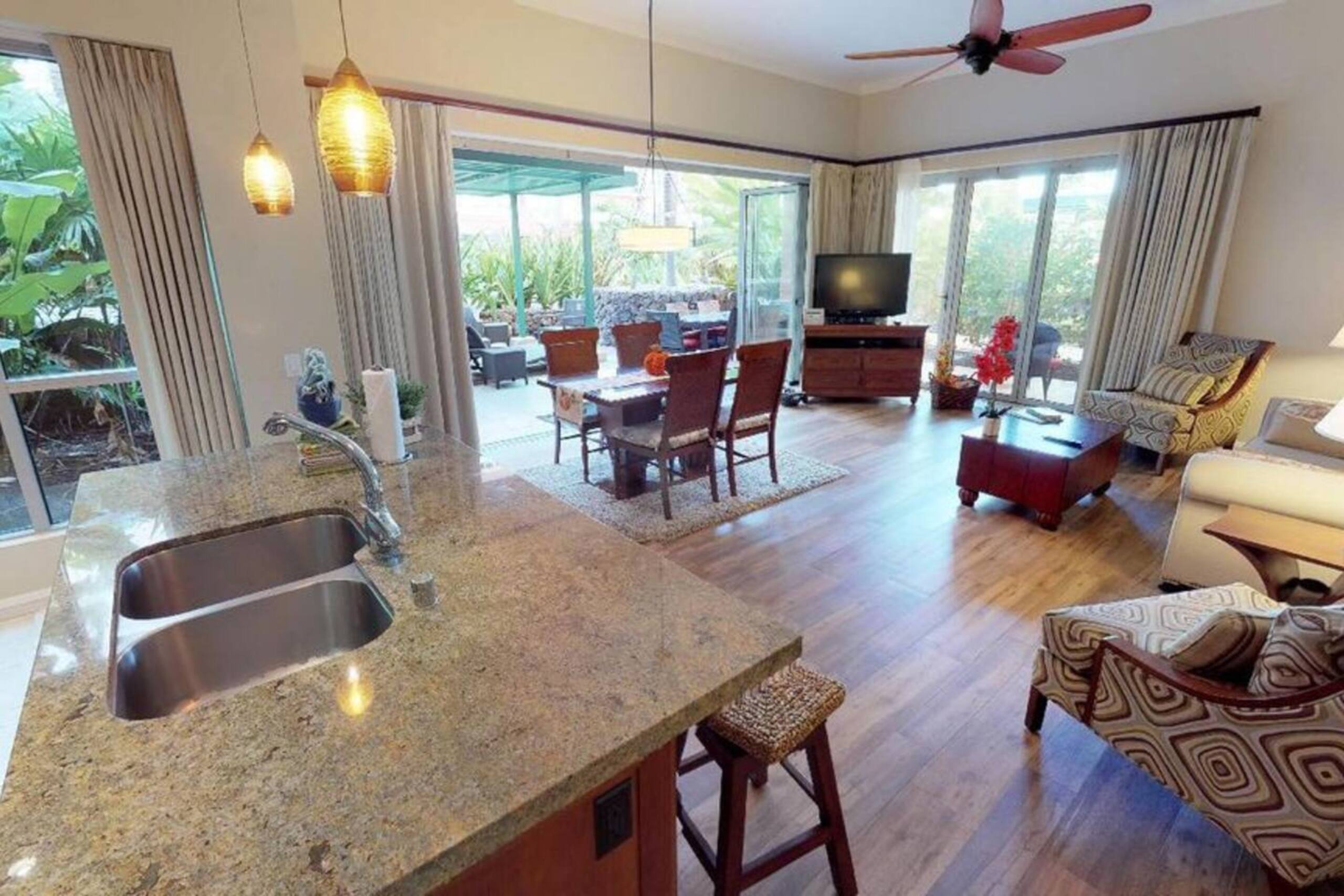 Condo in Lahaina · ★4.95 · 2 bedrooms · 3 beds · 2 baths - Image 9