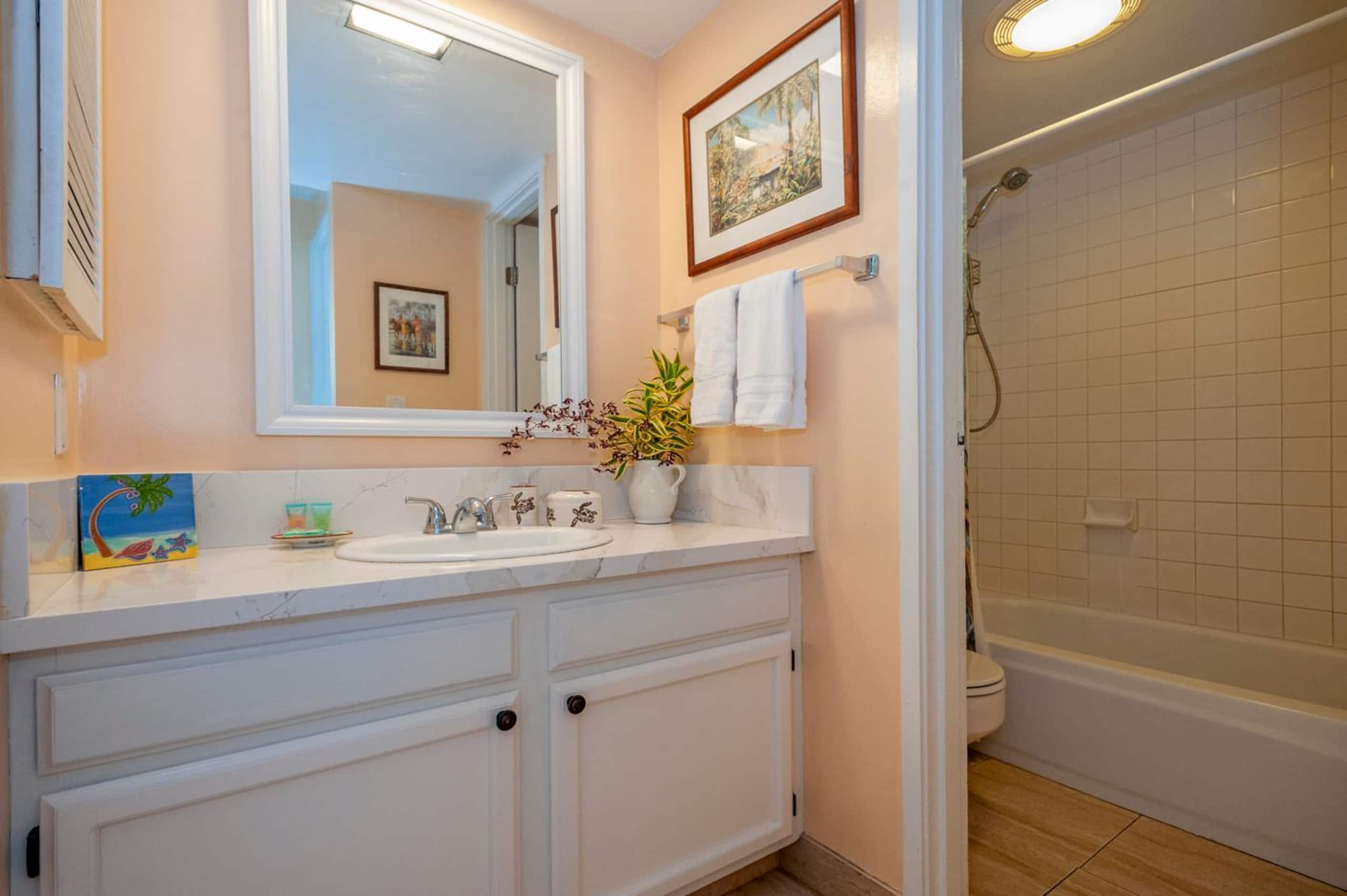 Condo in Princeville · ★4.72 · 1 bedroom · 2 beds · 1 private bath - Image 17