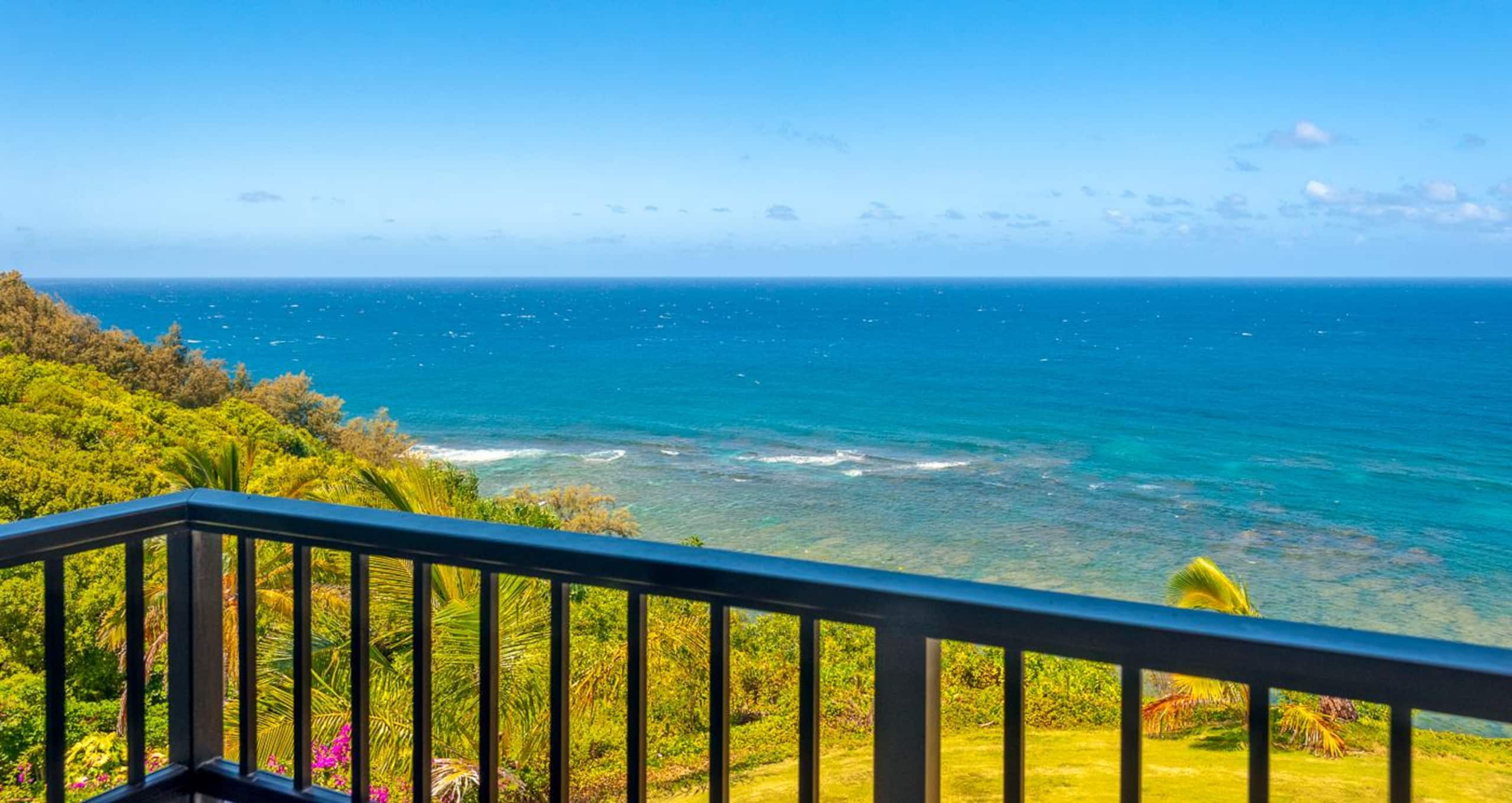 Condo in Princeville · ★4.72 · 1 bedroom · 2 beds · 1 private bath - Image 3