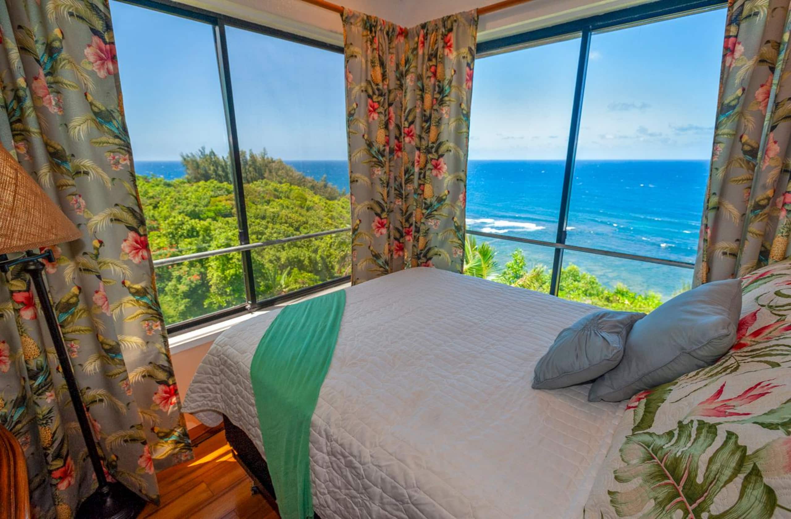 Condo in Princeville · ★4.72 · 1 bedroom · 2 beds · 1 private bath - Image 9