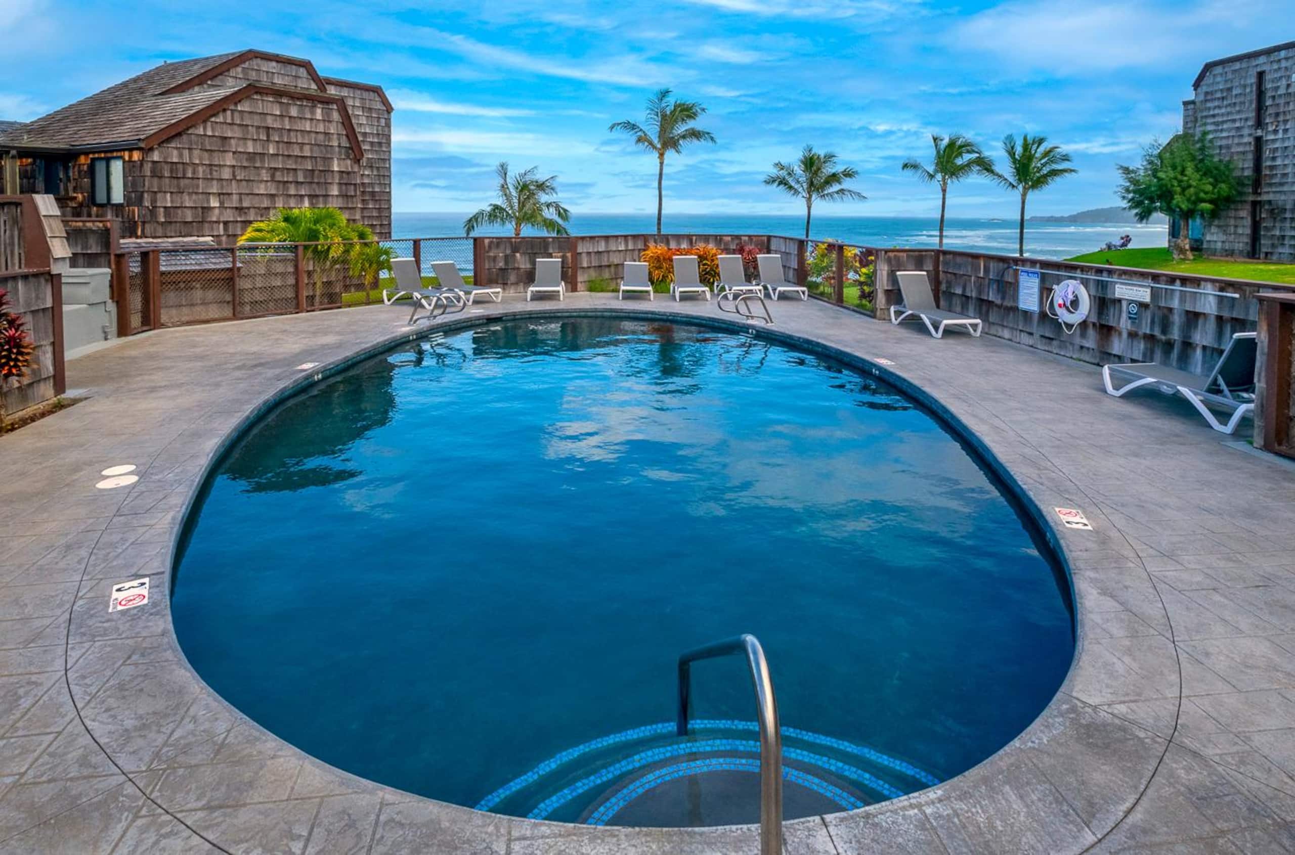 Condo in Princeville · ★4.72 · 1 bedroom · 2 beds · 1 private bath - Image 5