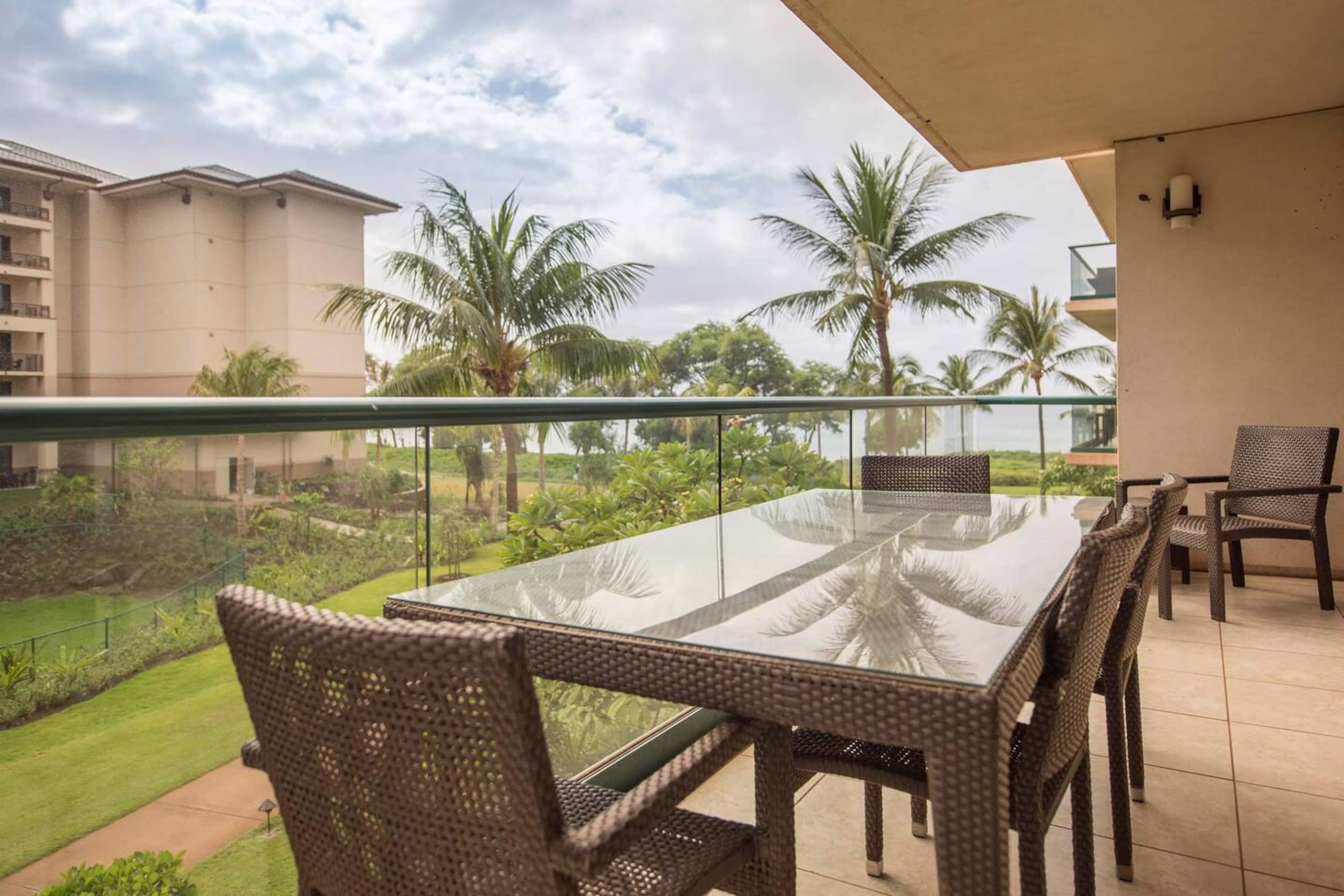 Condo in Lahaina · ★5.0 · 2 bedrooms · 3 beds · 2 baths - Image 1