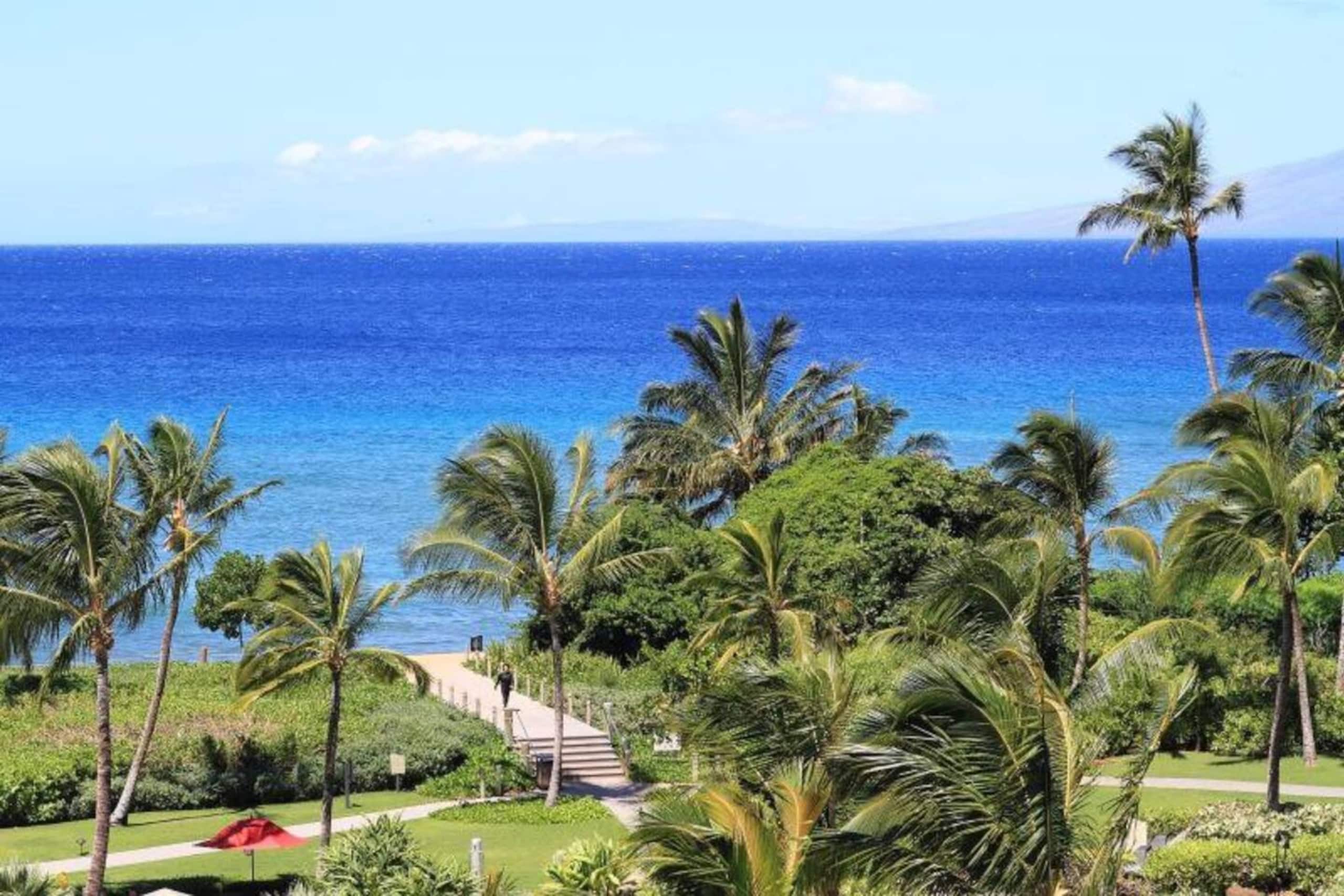 Condo in Lahaina · ★5.0 · 2 bedrooms · 3 beds · 2 baths - Image 35