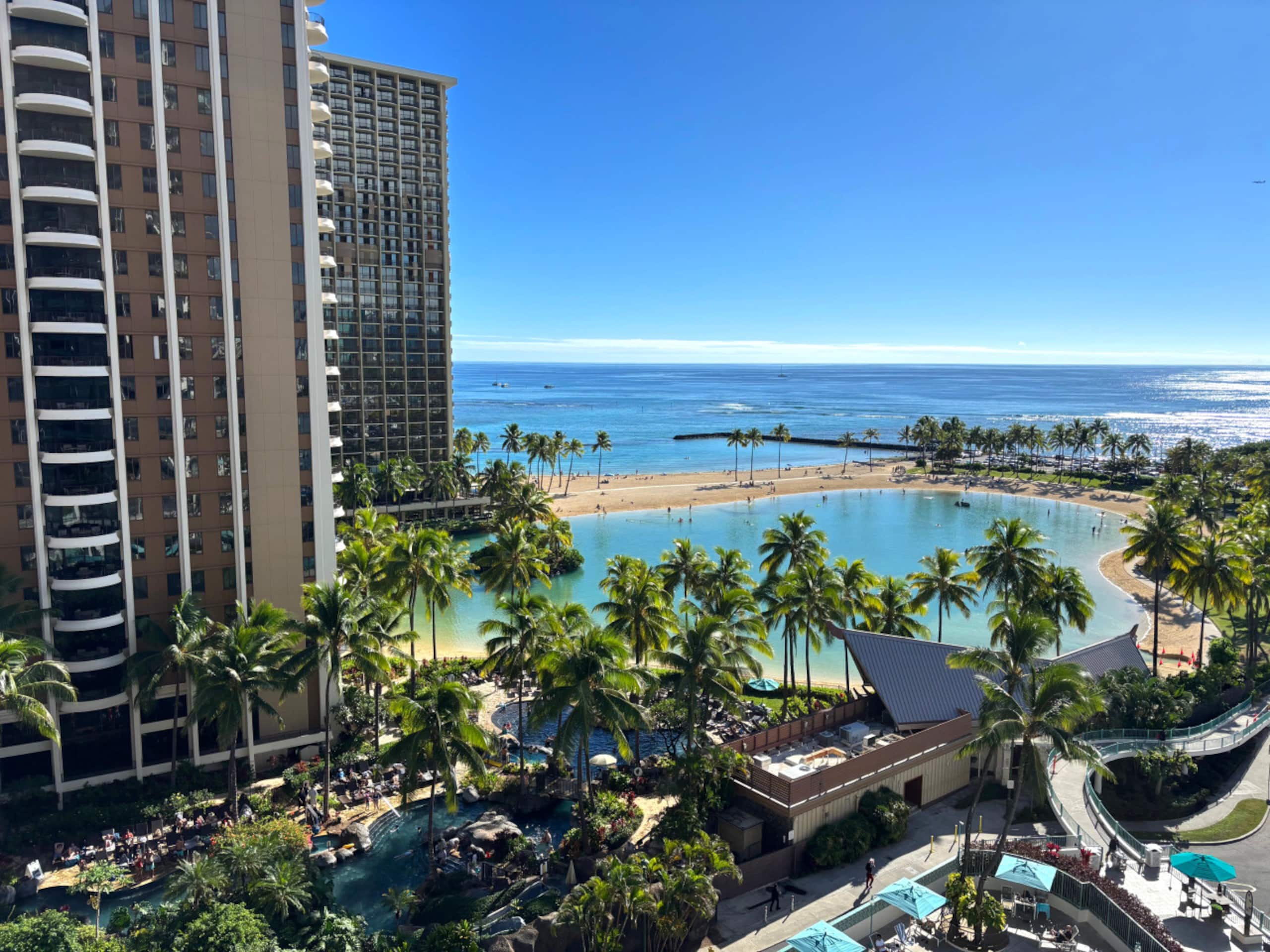 Condo in Honolulu · ★4.46 · 1 bedroom · 2 beds · 1 private bath - Image 25