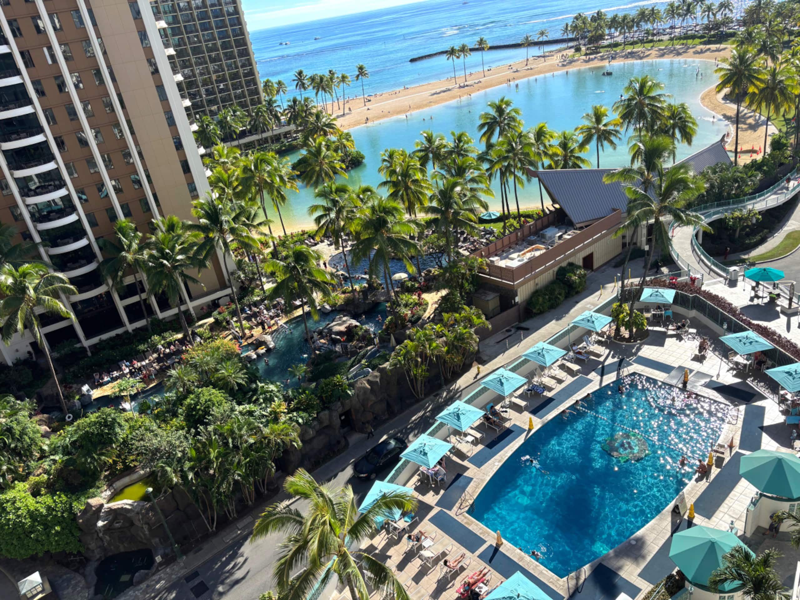 Condo in Honolulu · ★4.46 · 1 bedroom · 2 beds · 1 private bath - Image 8