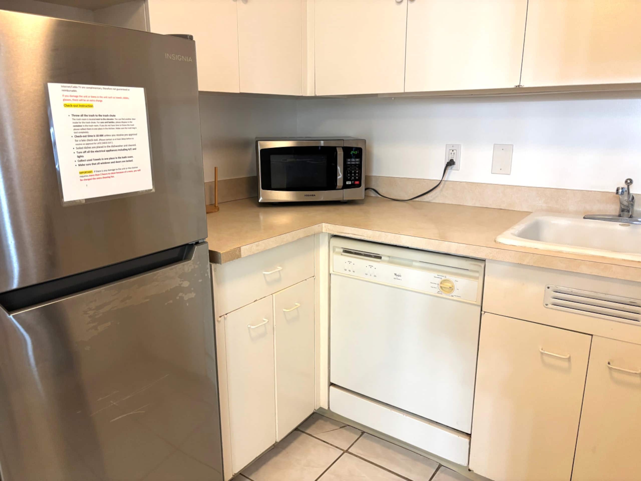 Condo in Honolulu · ★4.46 · 1 bedroom · 2 beds · 1 private bath - Image 14