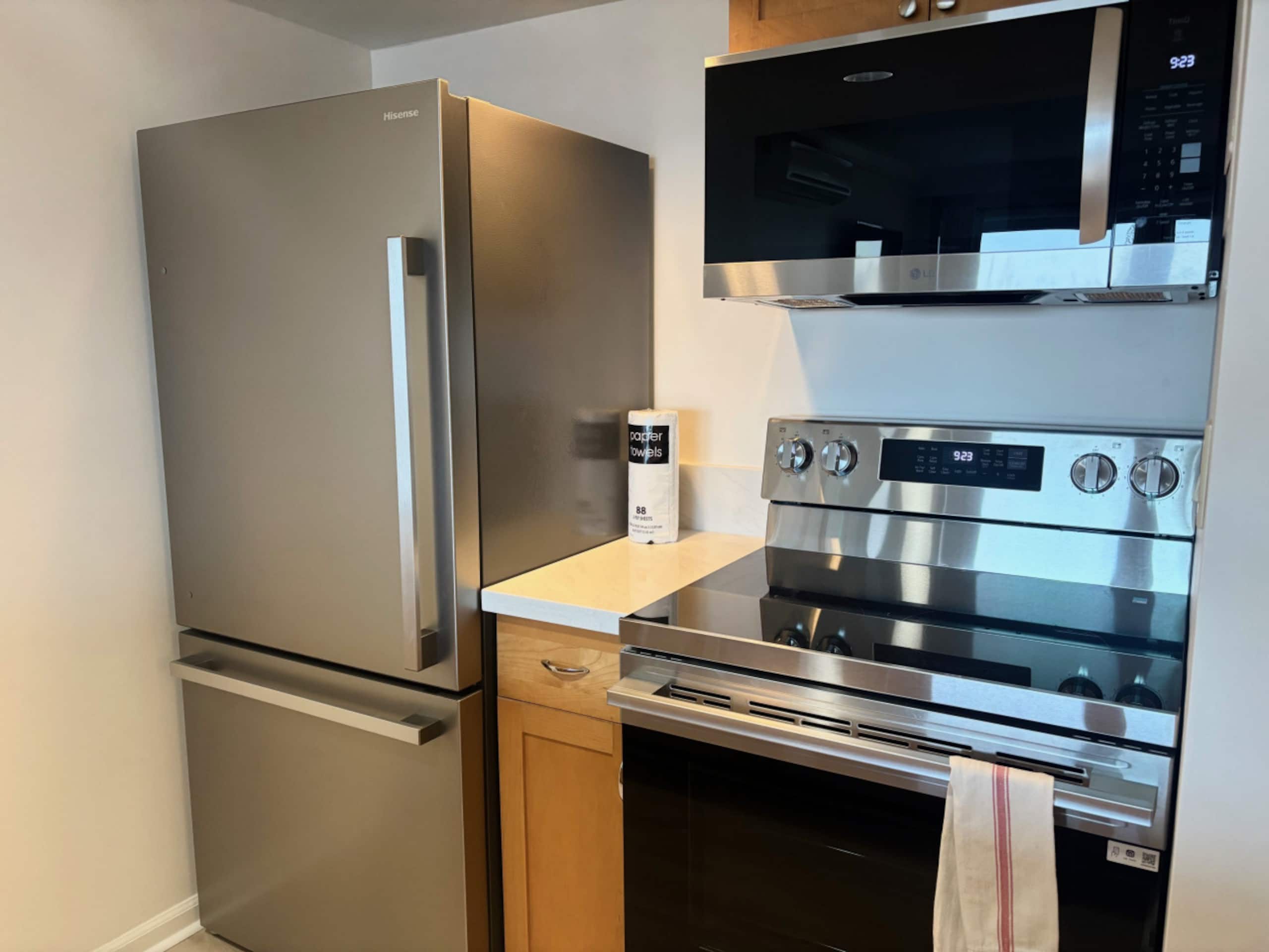 Condo in Honolulu · ★4.56 · 1 bedroom · 2 beds · 1 private bath - Image 9
