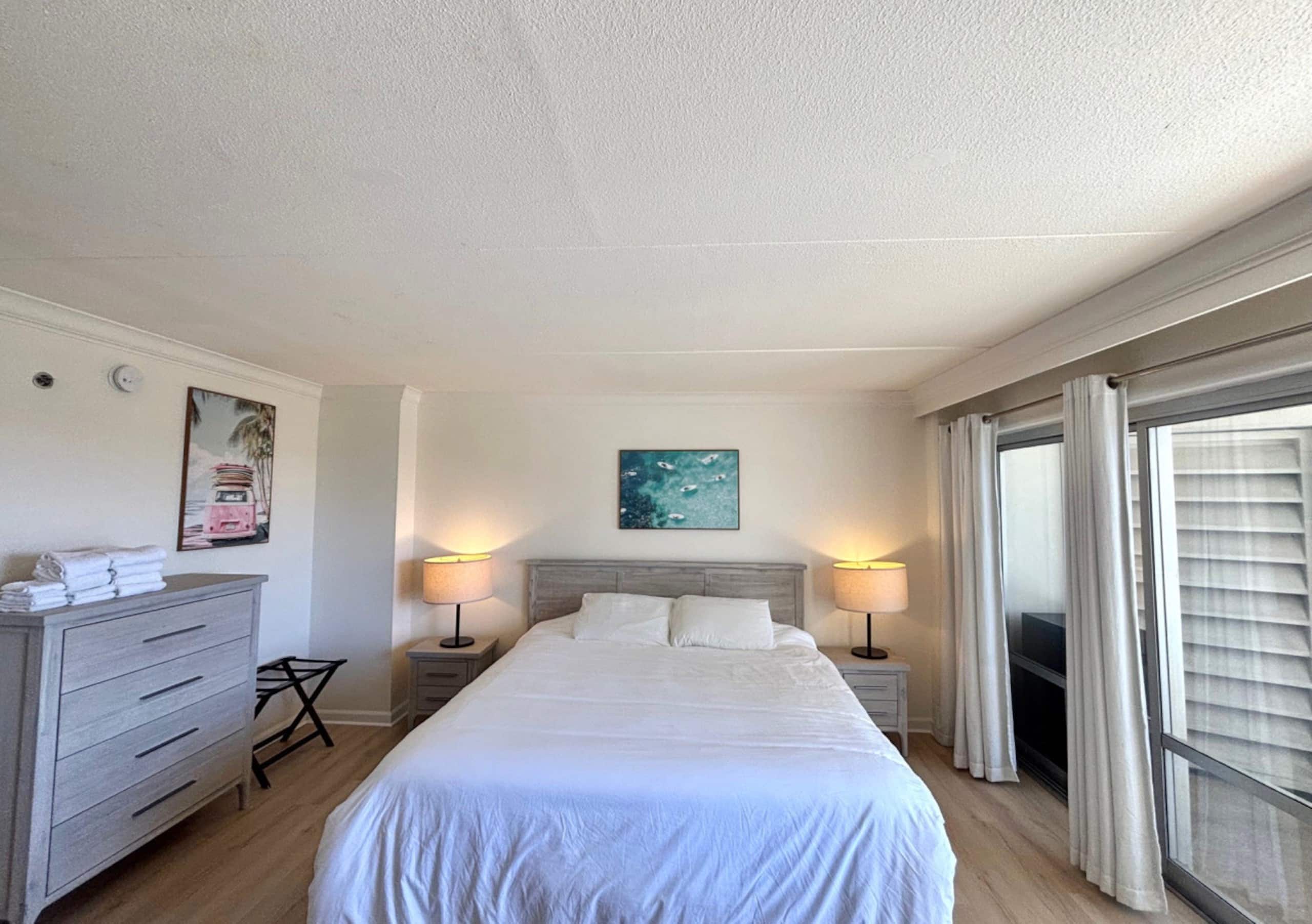 Condo in Honolulu · ★4.56 · 1 bedroom · 2 beds · 1 private bath - Image 18