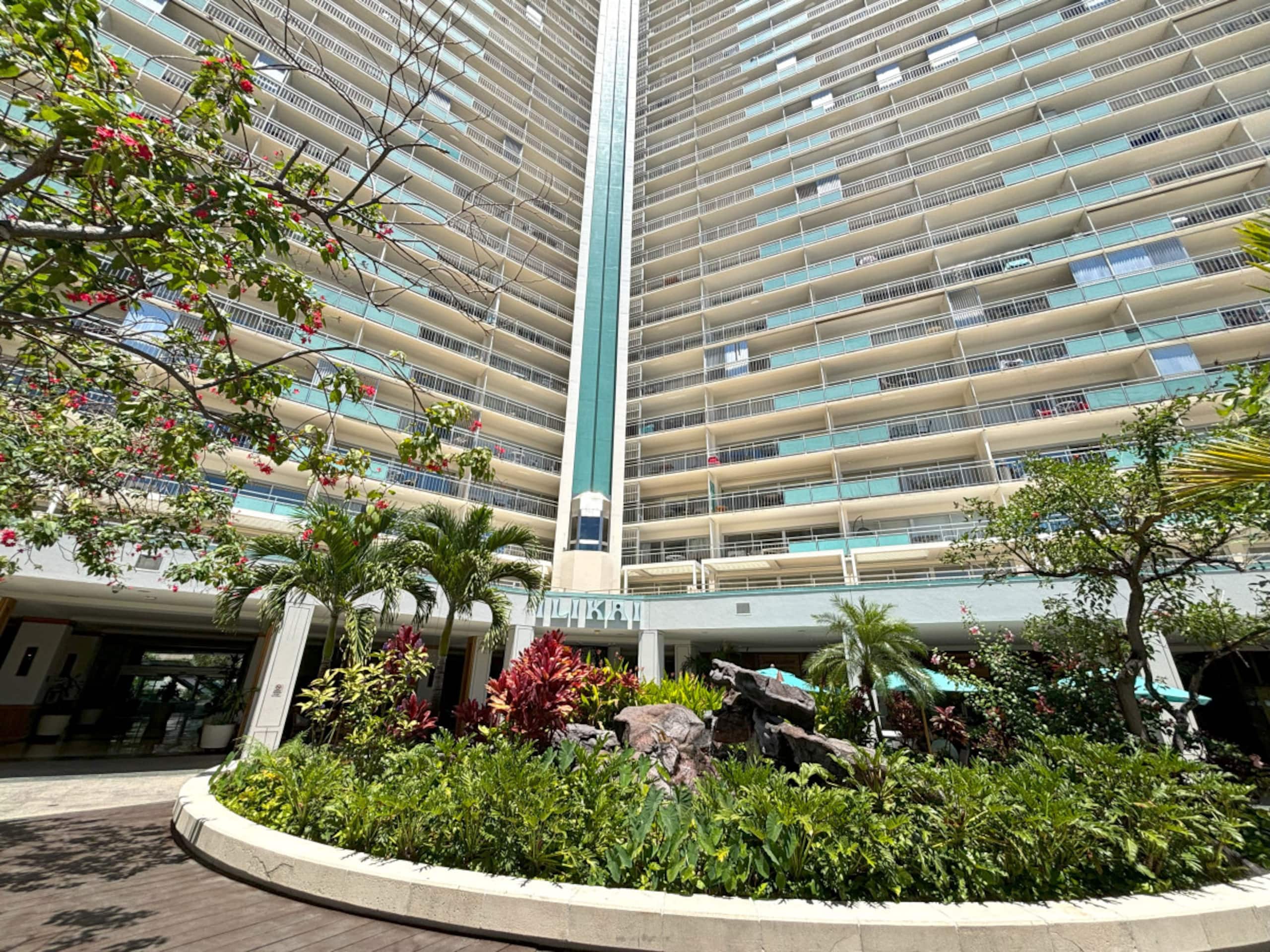 Condo in Honolulu · ★4.56 · 1 bedroom · 2 beds · 1 private bath - Image 22