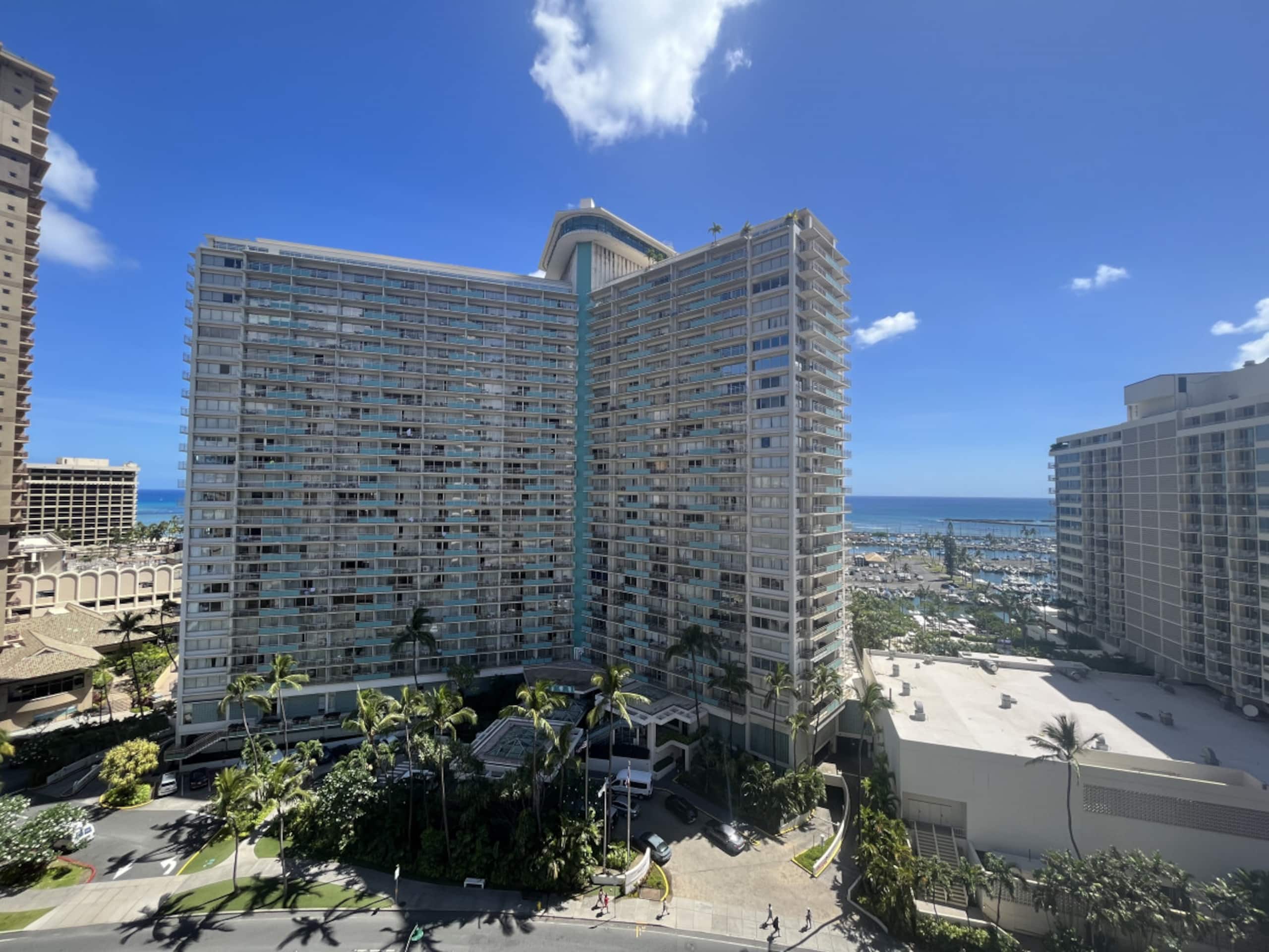 Condo in Honolulu · ★4.56 · 1 bedroom · 2 beds · 1 private bath - Image 25