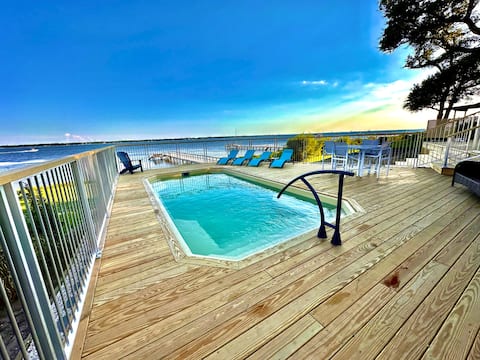 Waterfront w/ Heated Pool, Private Pier & Kayaks