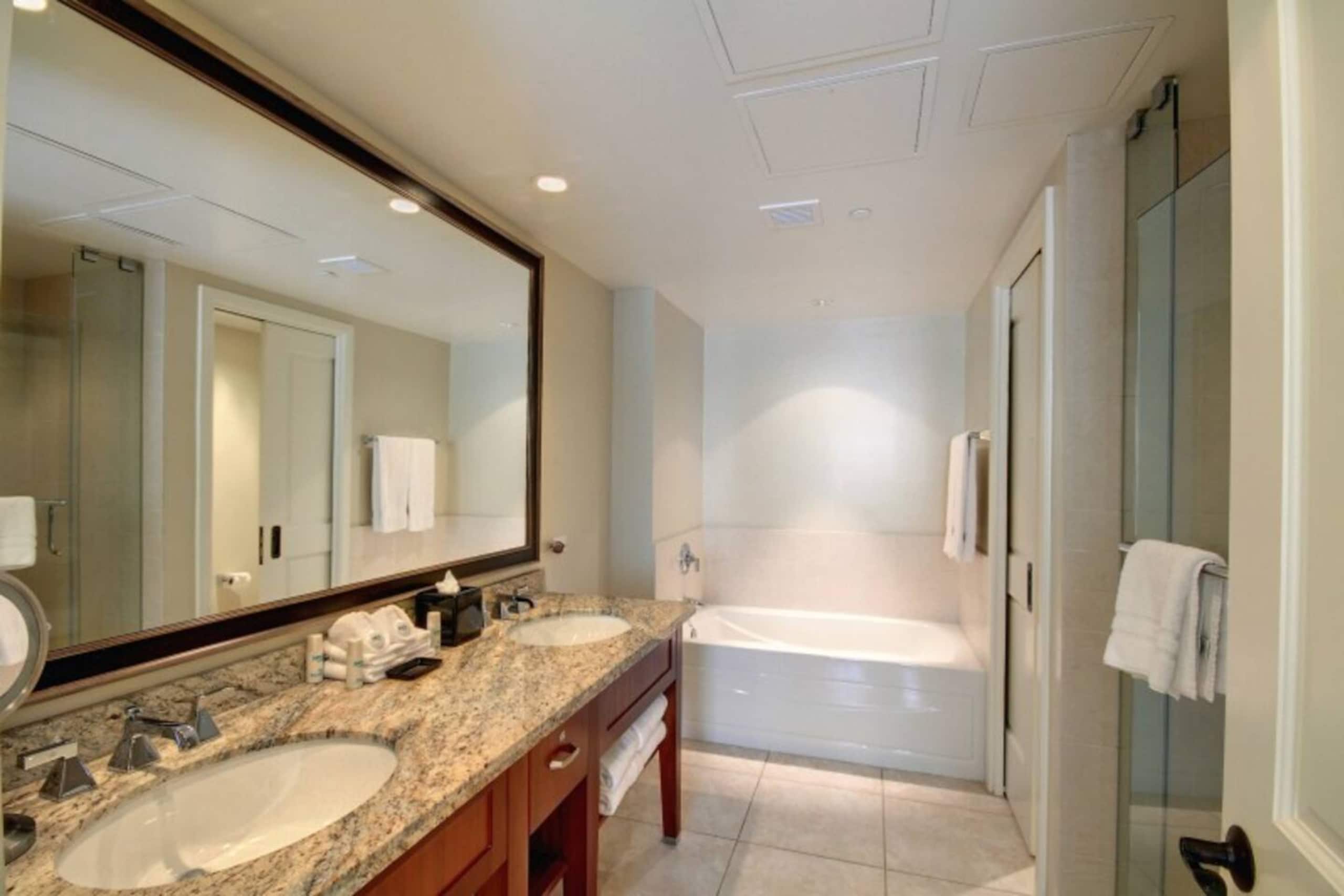 Condo in Lahaina · ★4.91 · 2 bedrooms · 3 beds · 2 baths - Image 22