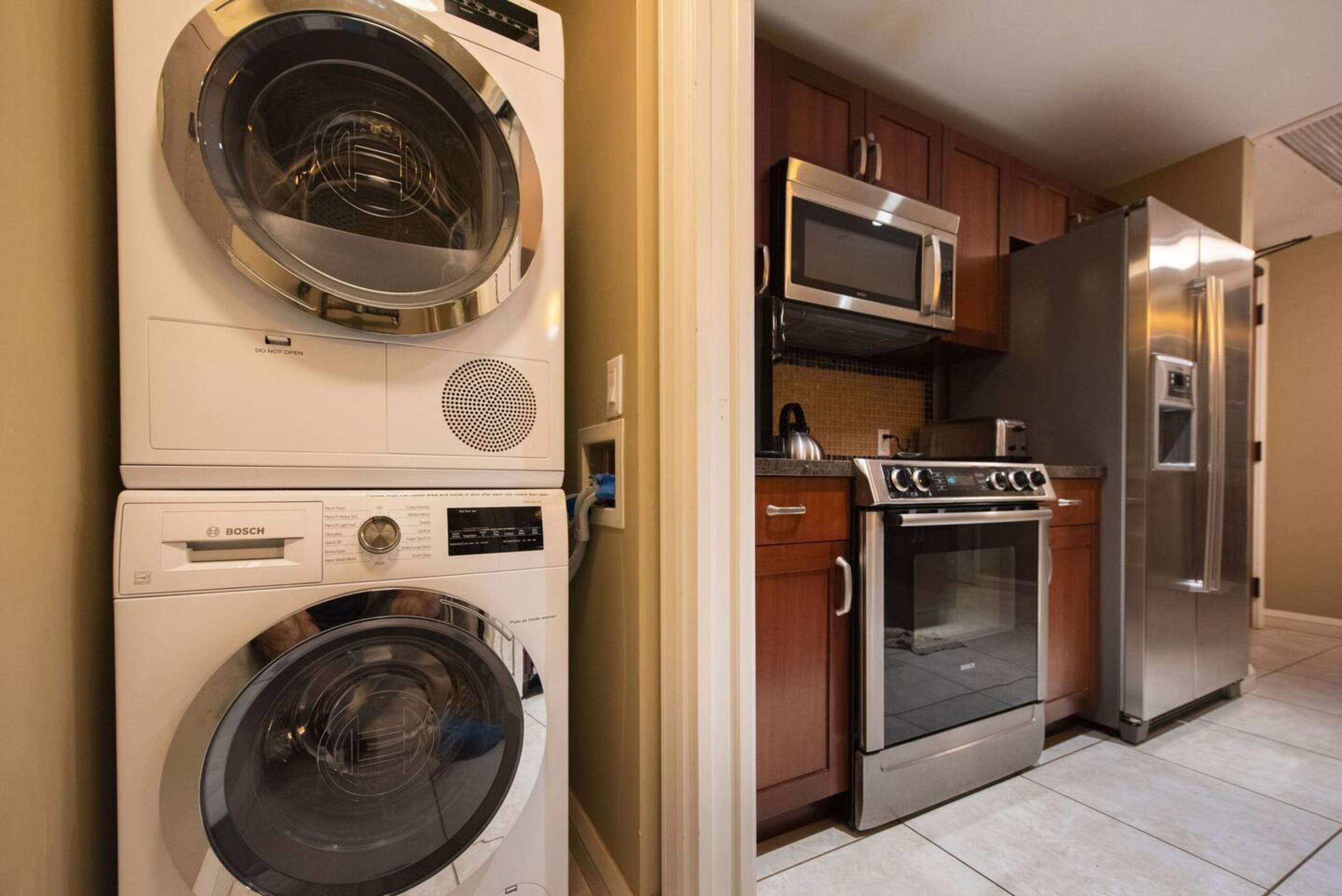 Condo in Lahaina · ★4.91 · 2 bedrooms · 3 beds · 2 baths - Image 26