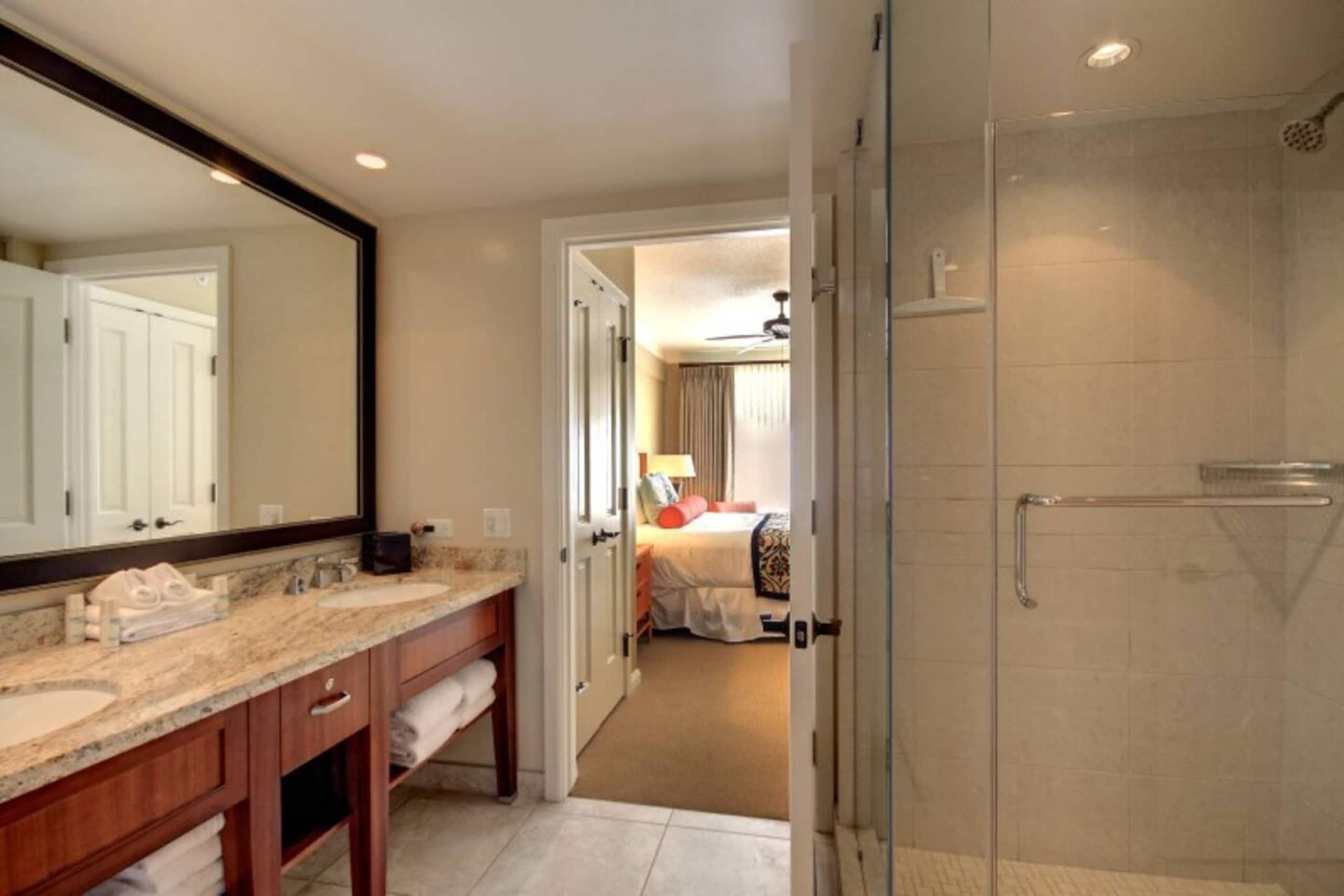 Condo in Lahaina · ★4.91 · 2 bedrooms · 3 beds · 2 baths - Image 9