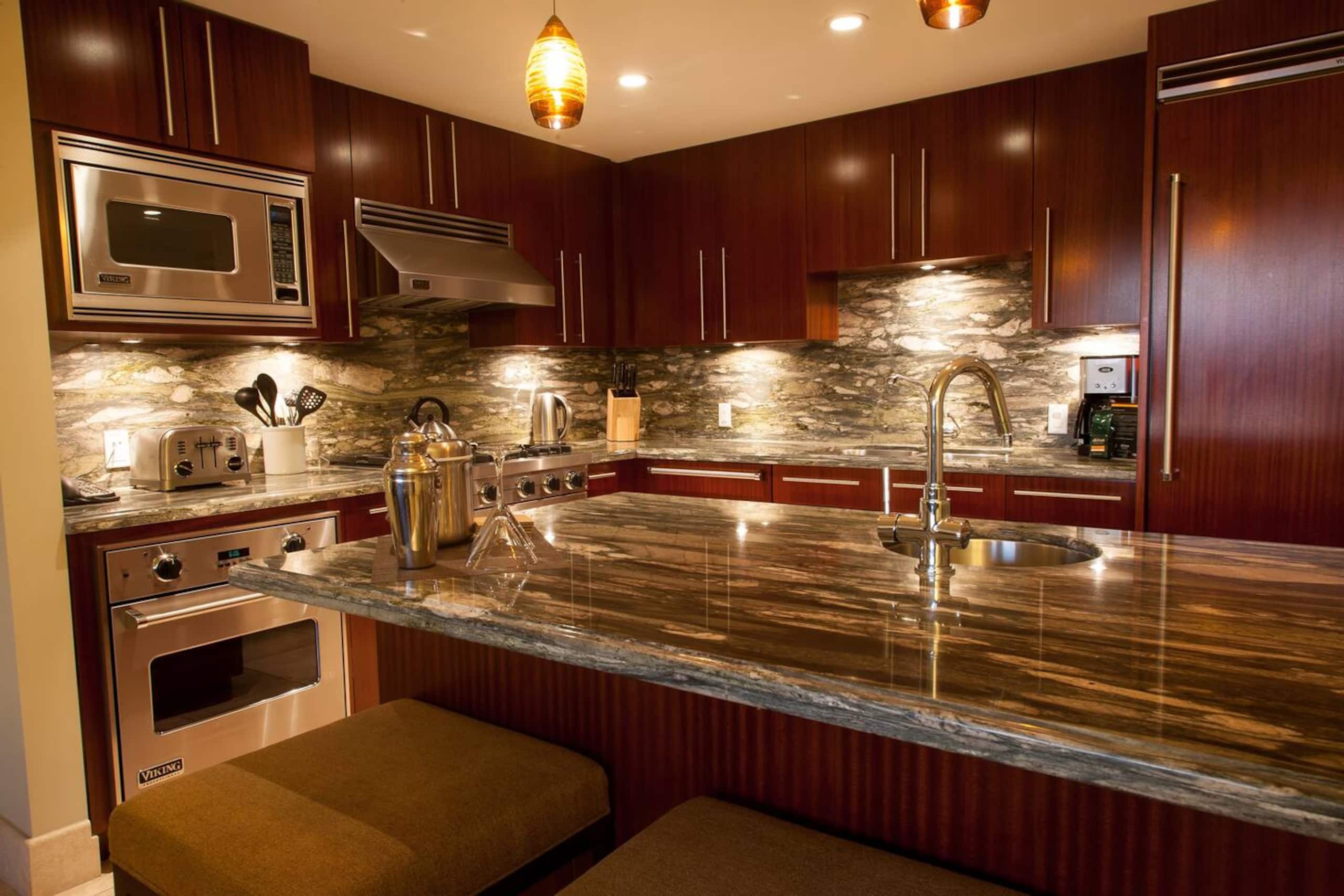 Condo in Lahaina · ★4.8 · 3 bedrooms · 4 beds · 3 baths - Image 10