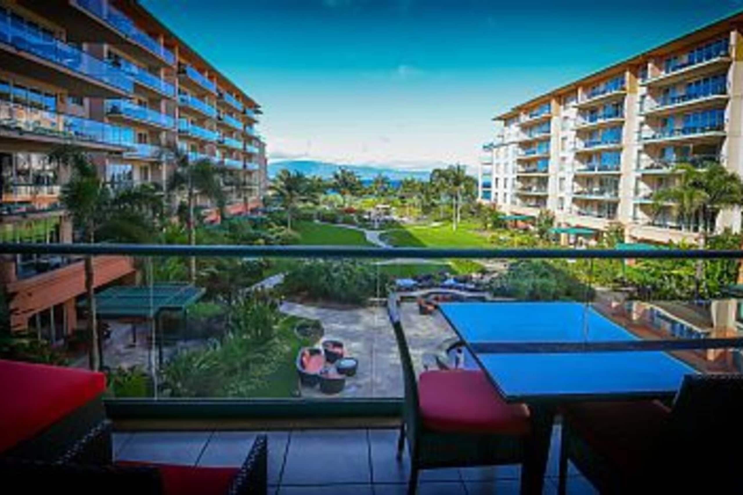 Condo in Lahaina · ★4.8 · 3 bedrooms · 4 beds · 3 baths - Image 3