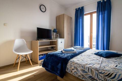 Rooms Bačić - Double Room with Balcony and Sea View A2