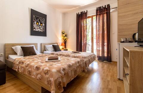 Rooms Bačić - Twin Room with Balcony