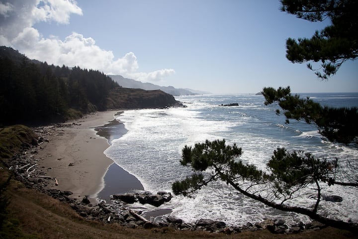 West Cove - Oceanfront Private Beach