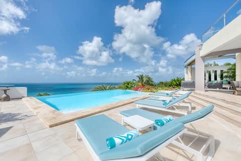 Luxury 6 Bedroom Villa with Stunning Ocean Views