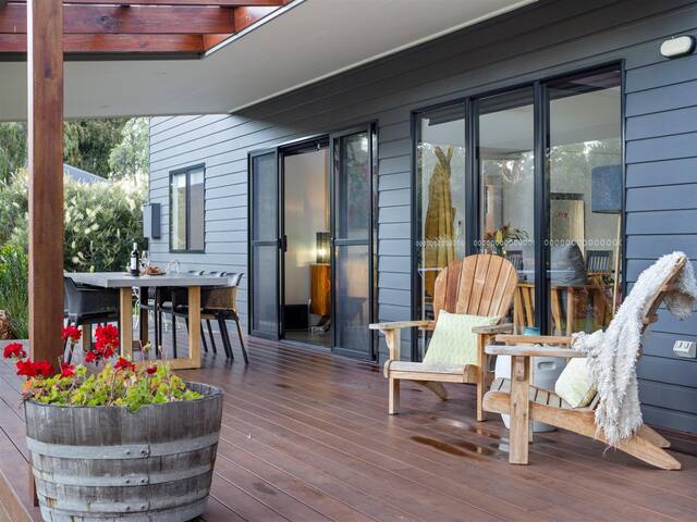 Vines & Stars | Amongst The Vines | Private Luxury gallery image 3