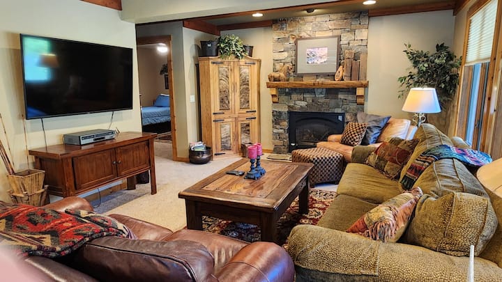 Combined Units For More Space Near The Slopes - Whitefish, MT