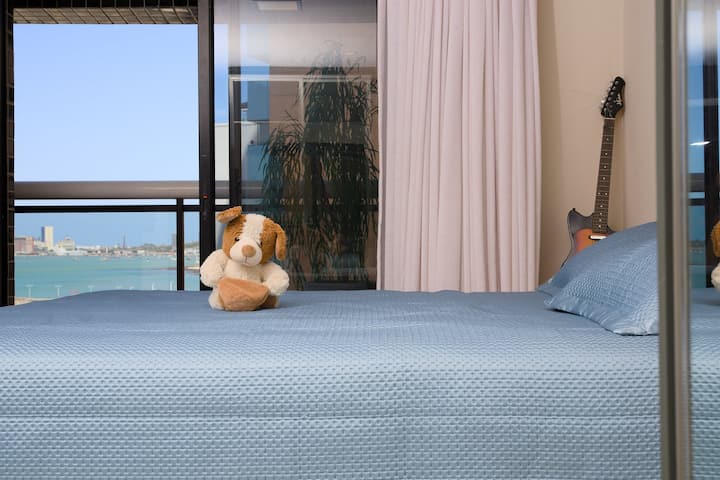 Bed,Room,TV and multimedia