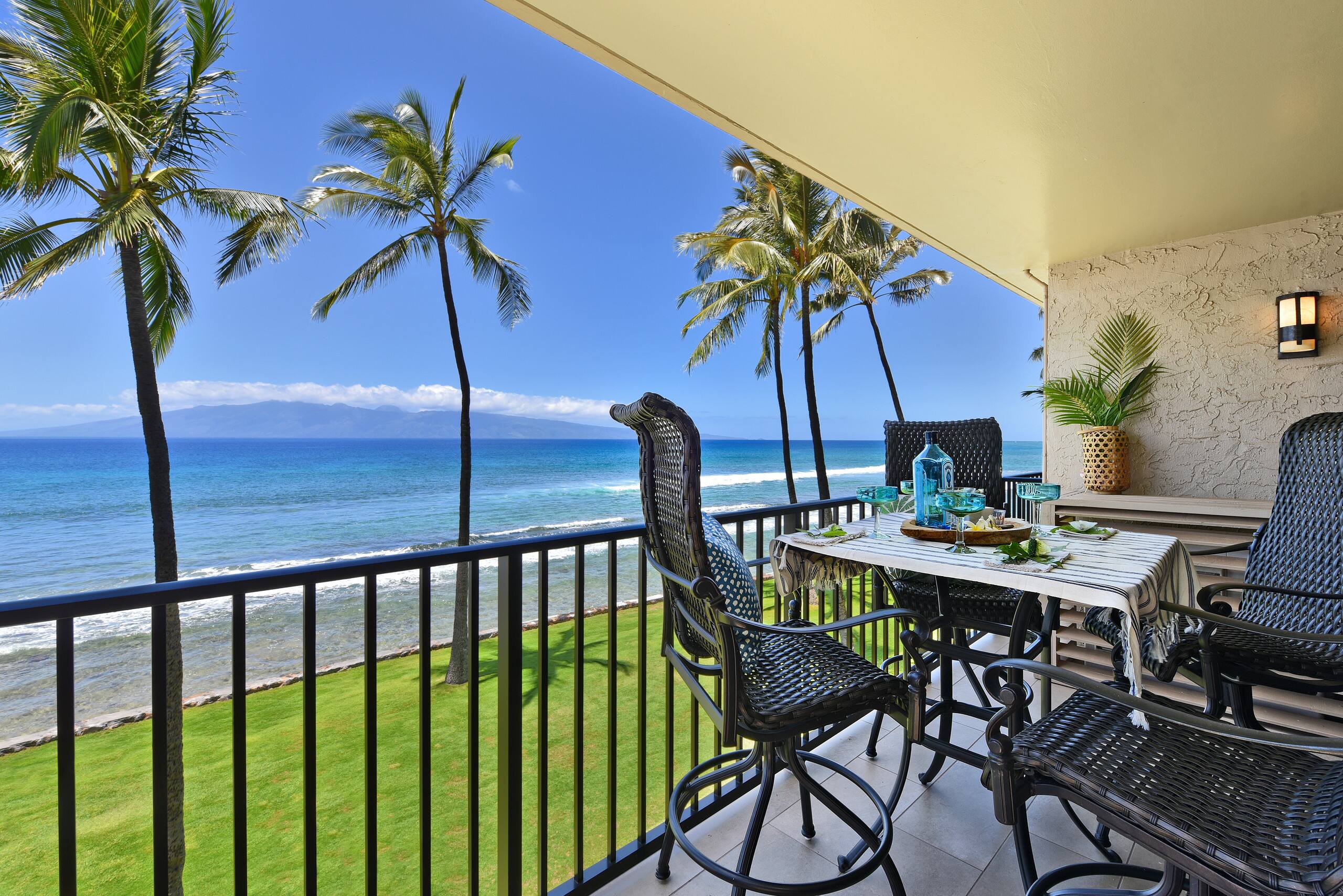 Condo in Lahaina · ★5.0 · 2 bedrooms · 3 beds · 2 baths - Image 23