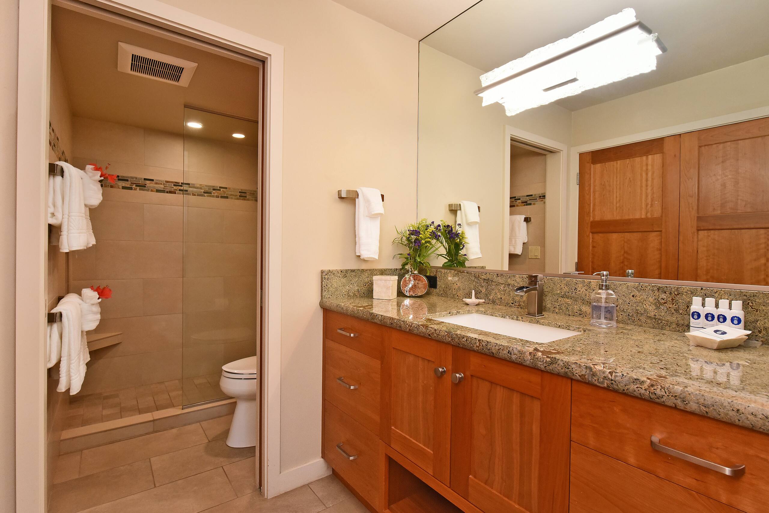 Condo in Lahaina · ★5.0 · 2 bedrooms · 3 beds · 2 baths - Image 16
