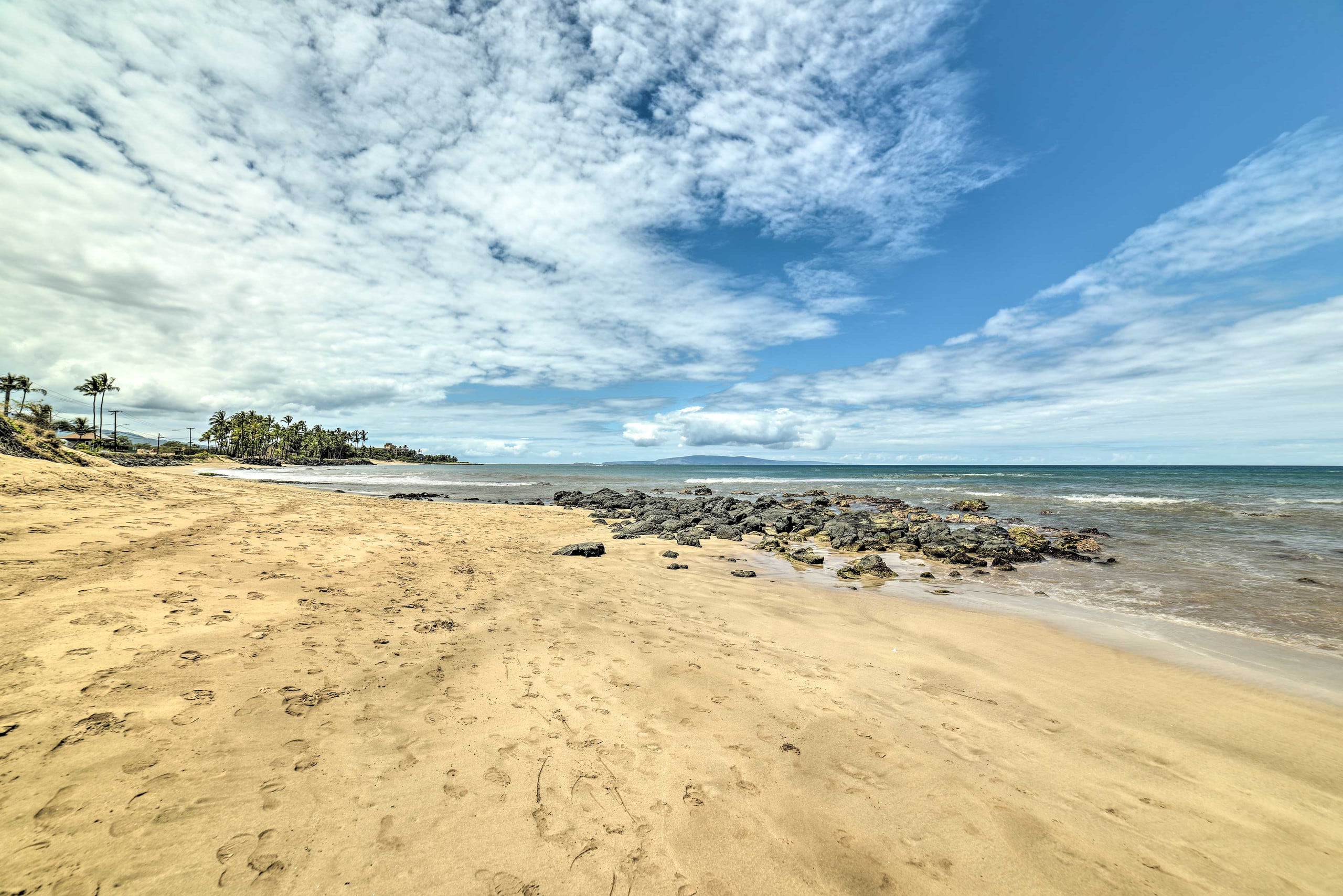 Condo in Kihei · ★4.78 · 2 bedrooms · 2 beds · 1 shared bath - Image 3