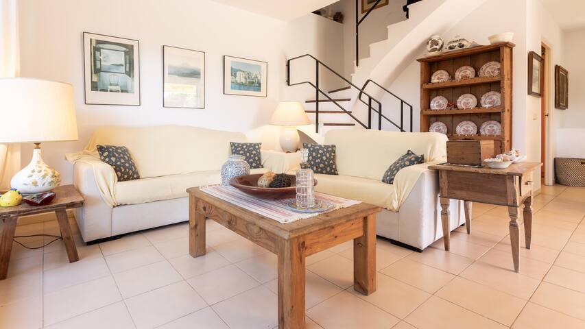 Homer 2 – – attached house with private garden-Lla gallery image 4