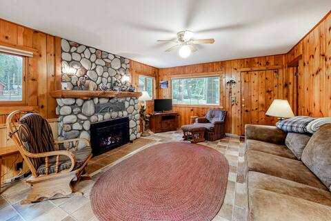 2BR Riverfront Wallowa Lake Dog Friendly