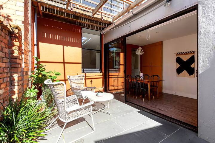 Little Charles gallery image 3