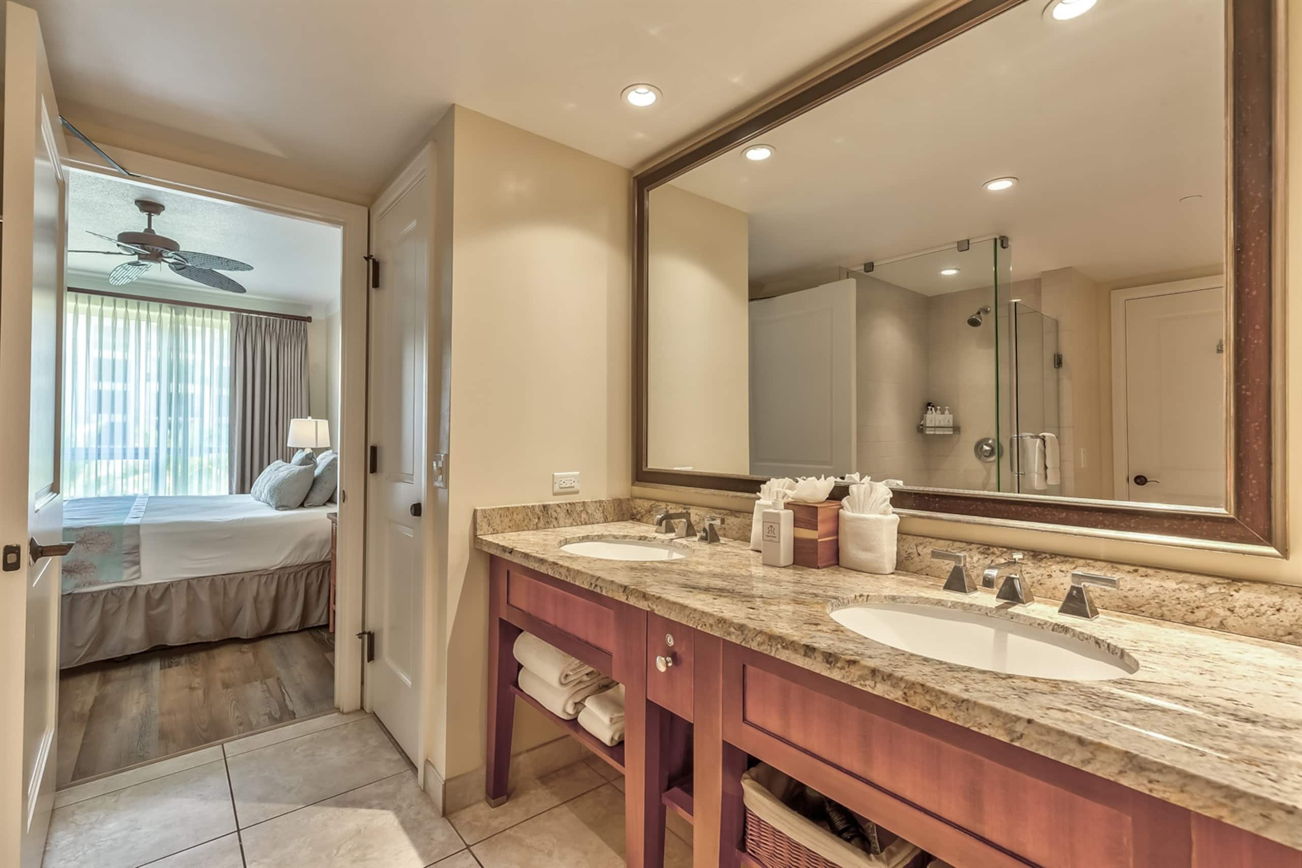 Condo in Lahaina · ★5.0 · 1 bedroom · 2 beds · 1 bath - Image 16