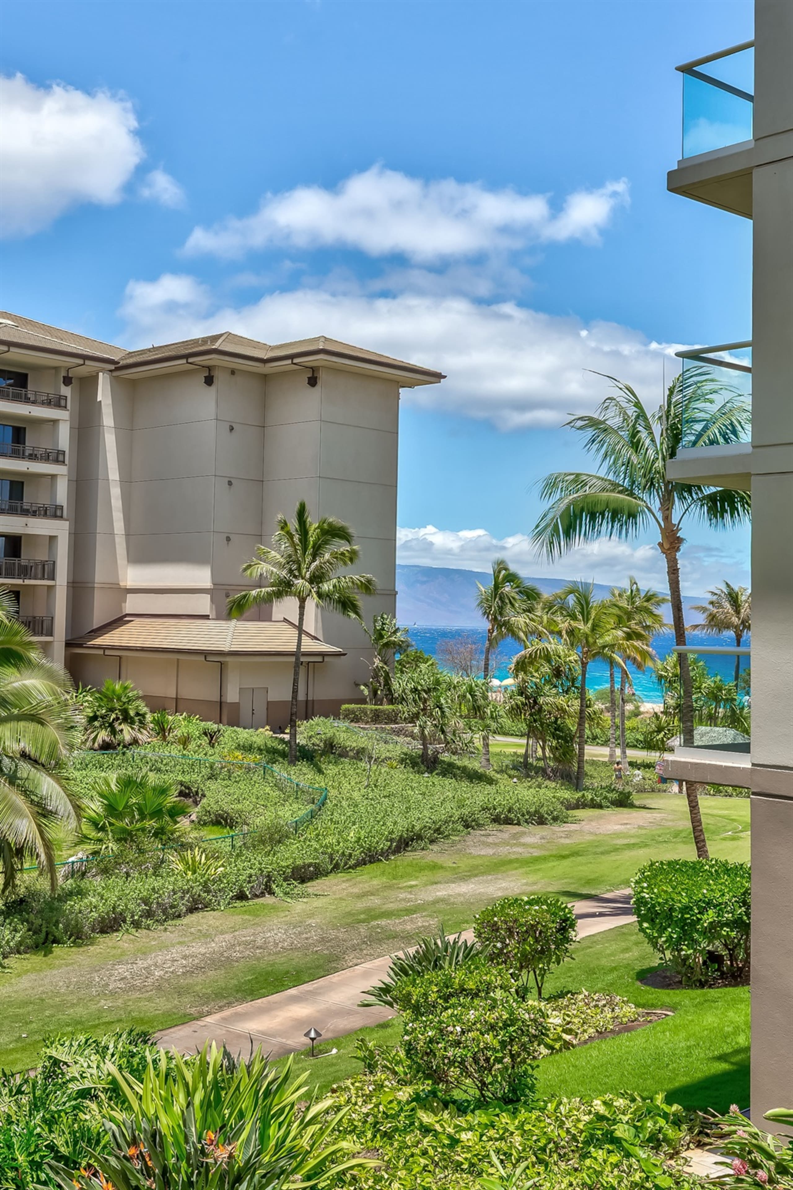Condo in Lahaina · ★5.0 · 1 bedroom · 2 beds · 1 bath - Image 43
